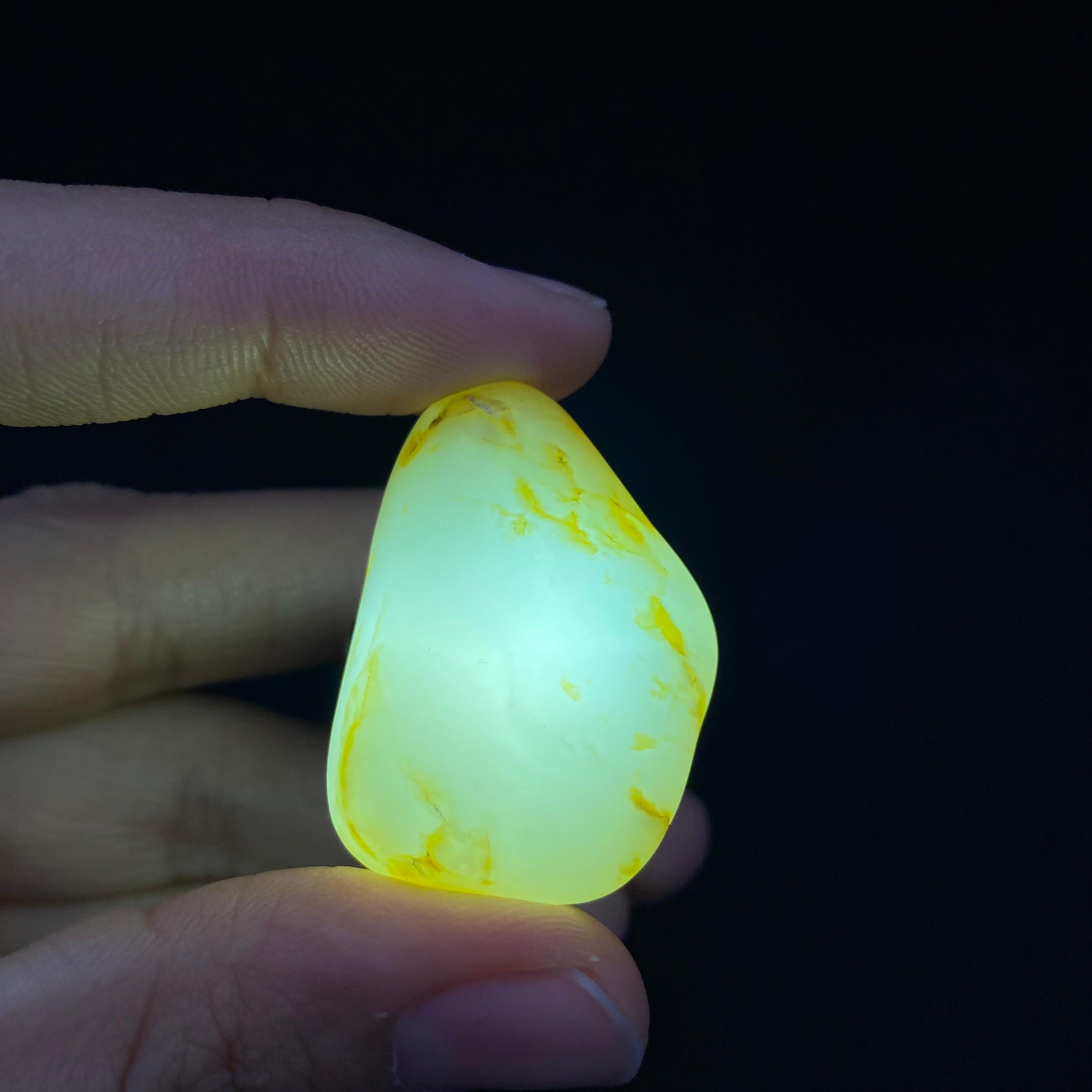 和田玉黄皮籽料吊坠籽（16.1g）