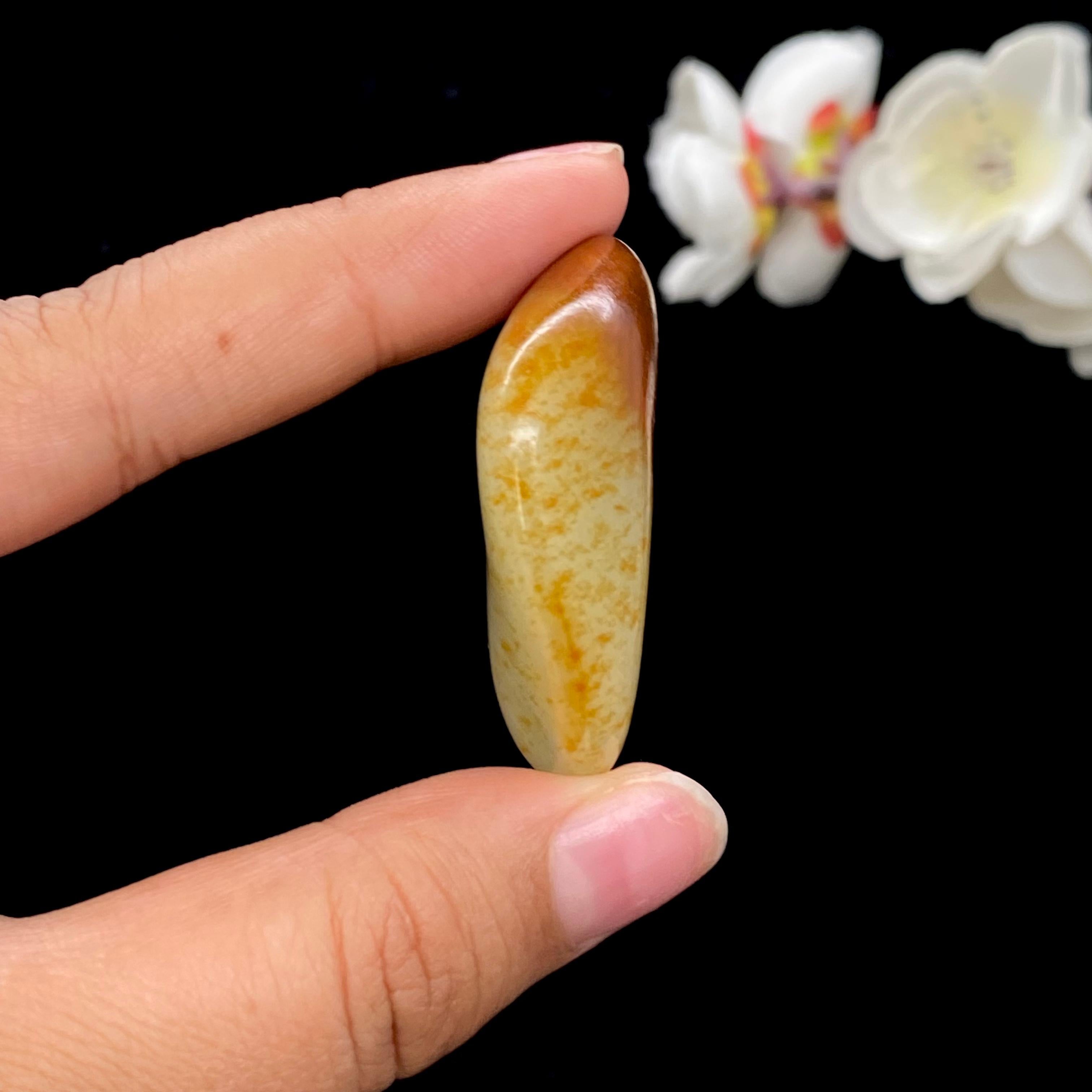 和田玉聚红皮籽料（26.2g）