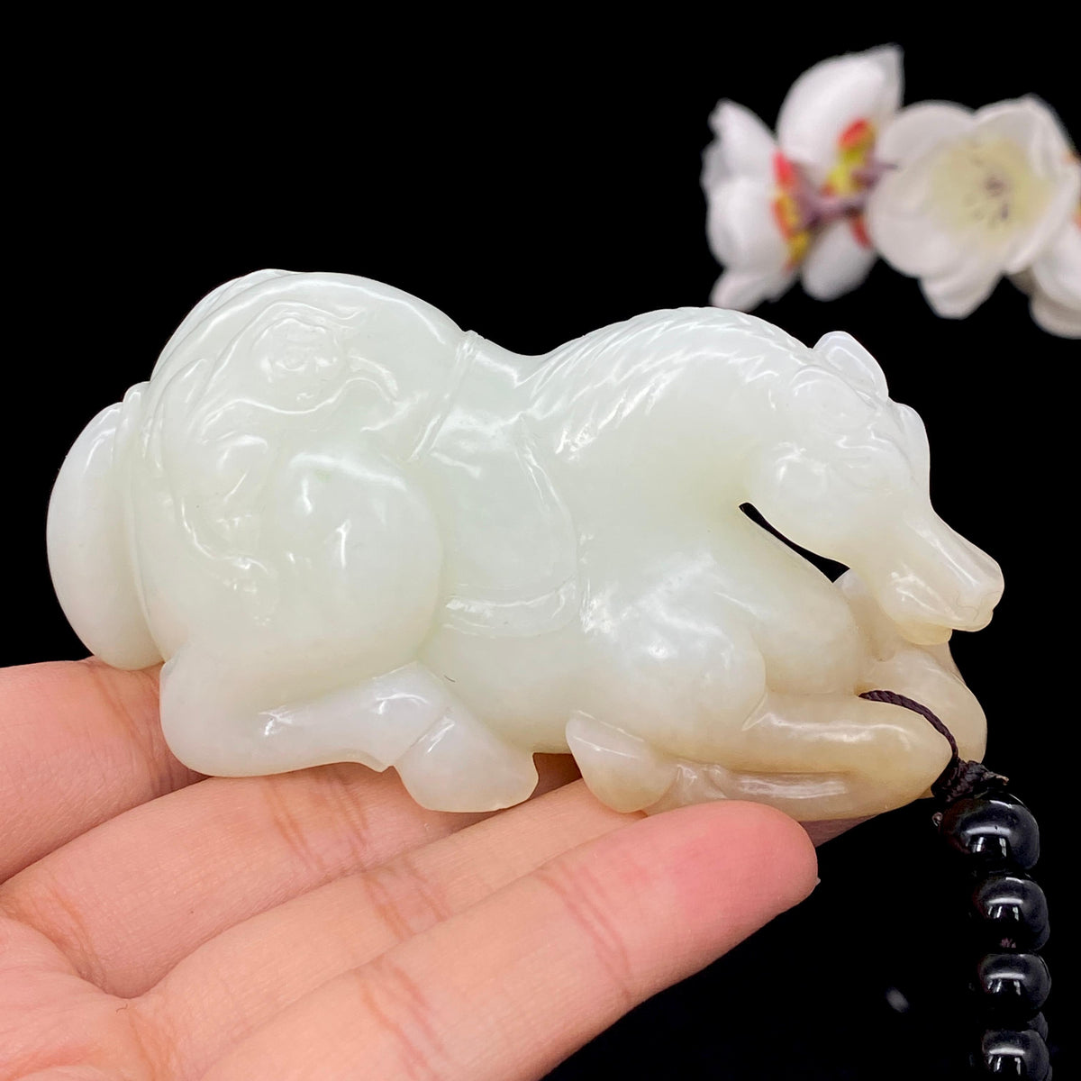和田玉糖白【马到成功】手把件（168.7g）