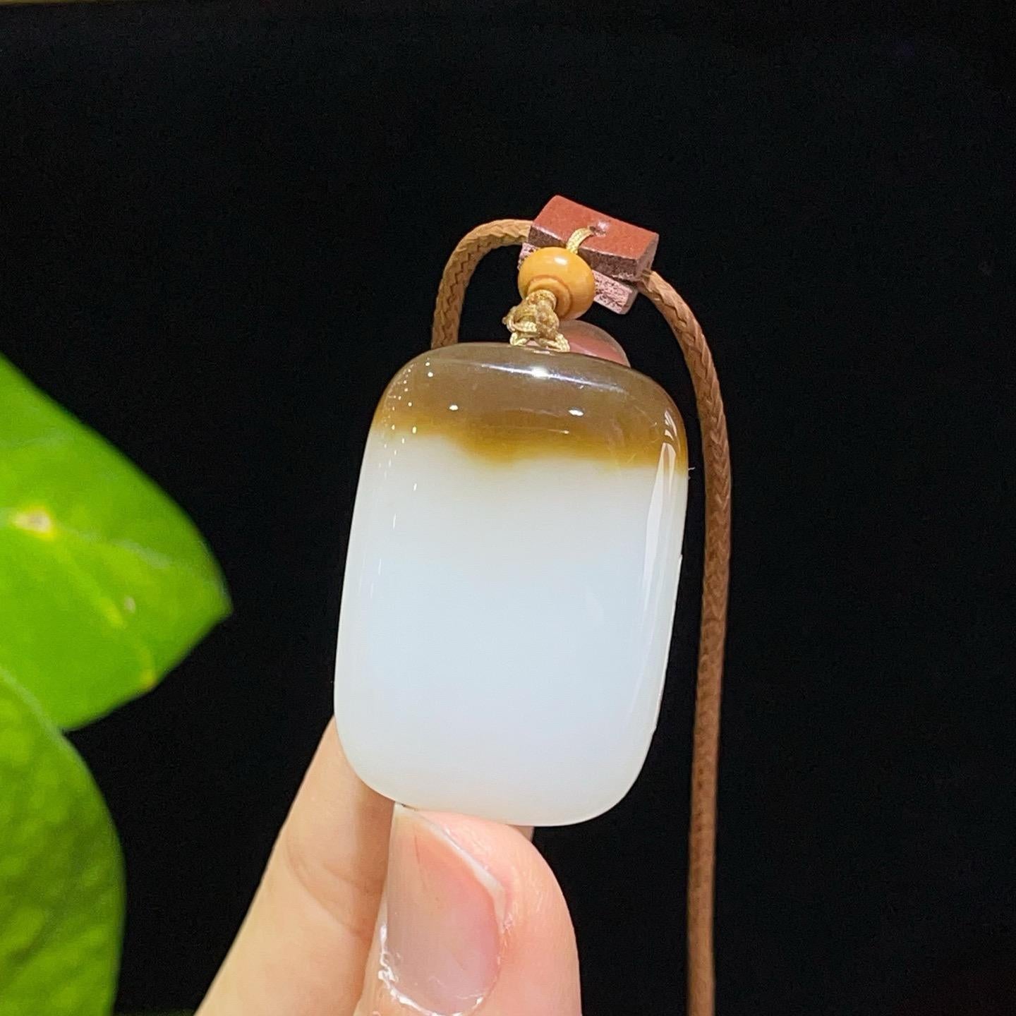 和田玉糖羊脂玉无事牌2604150009（20.0g）