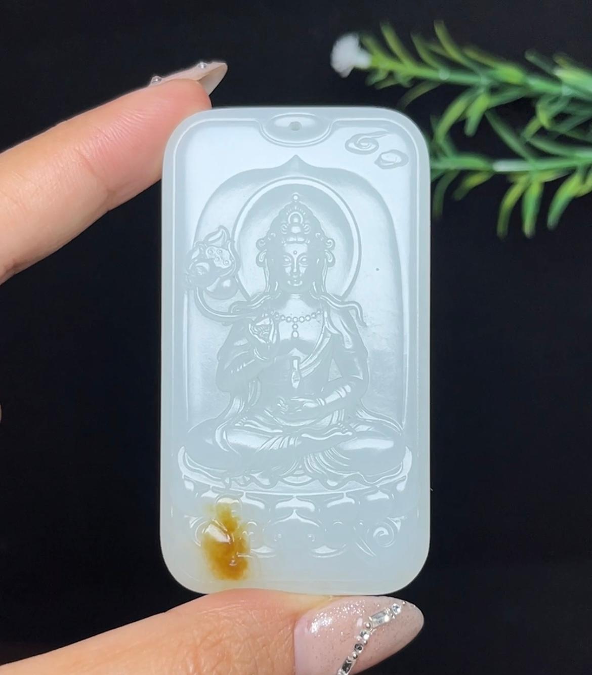 和田玉糖白羊脂玉持莲观音（68.5g）