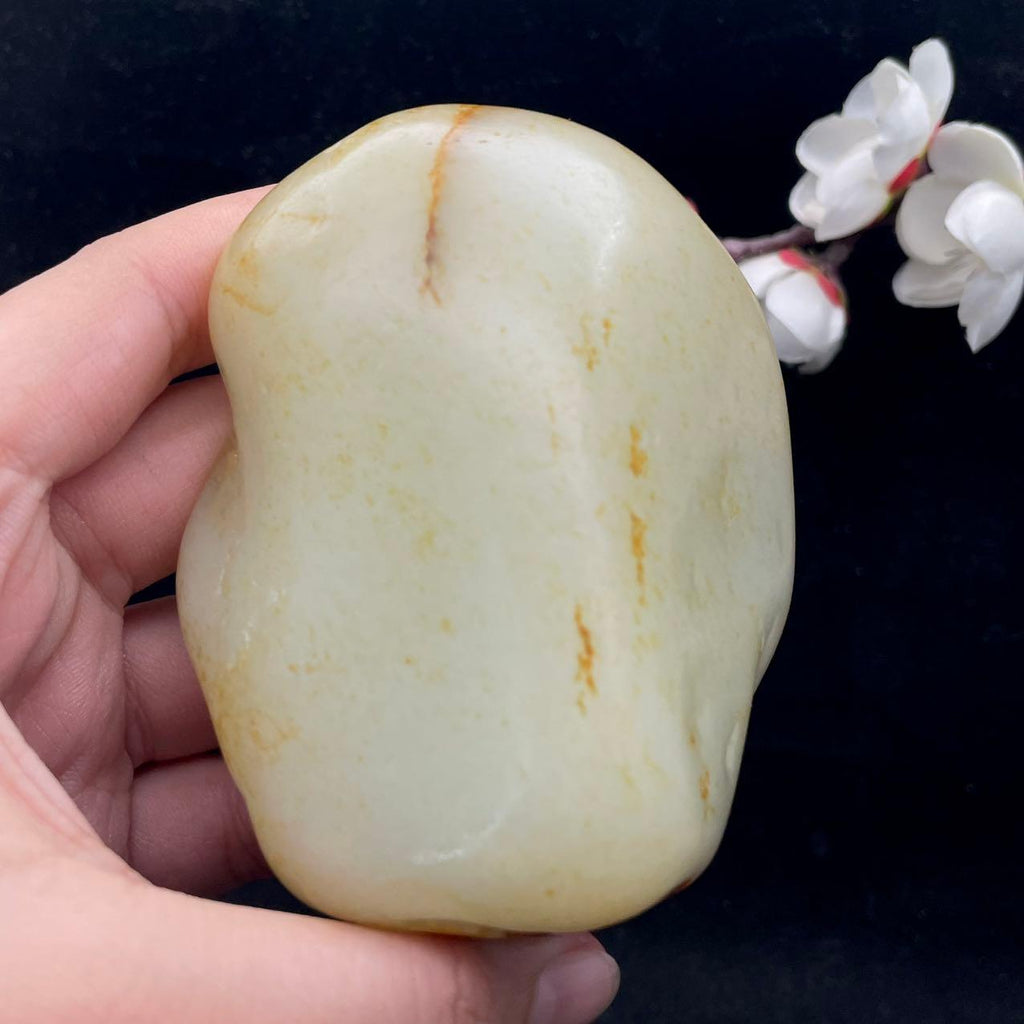 和田玉洒金皮籽料小摆件（410g）