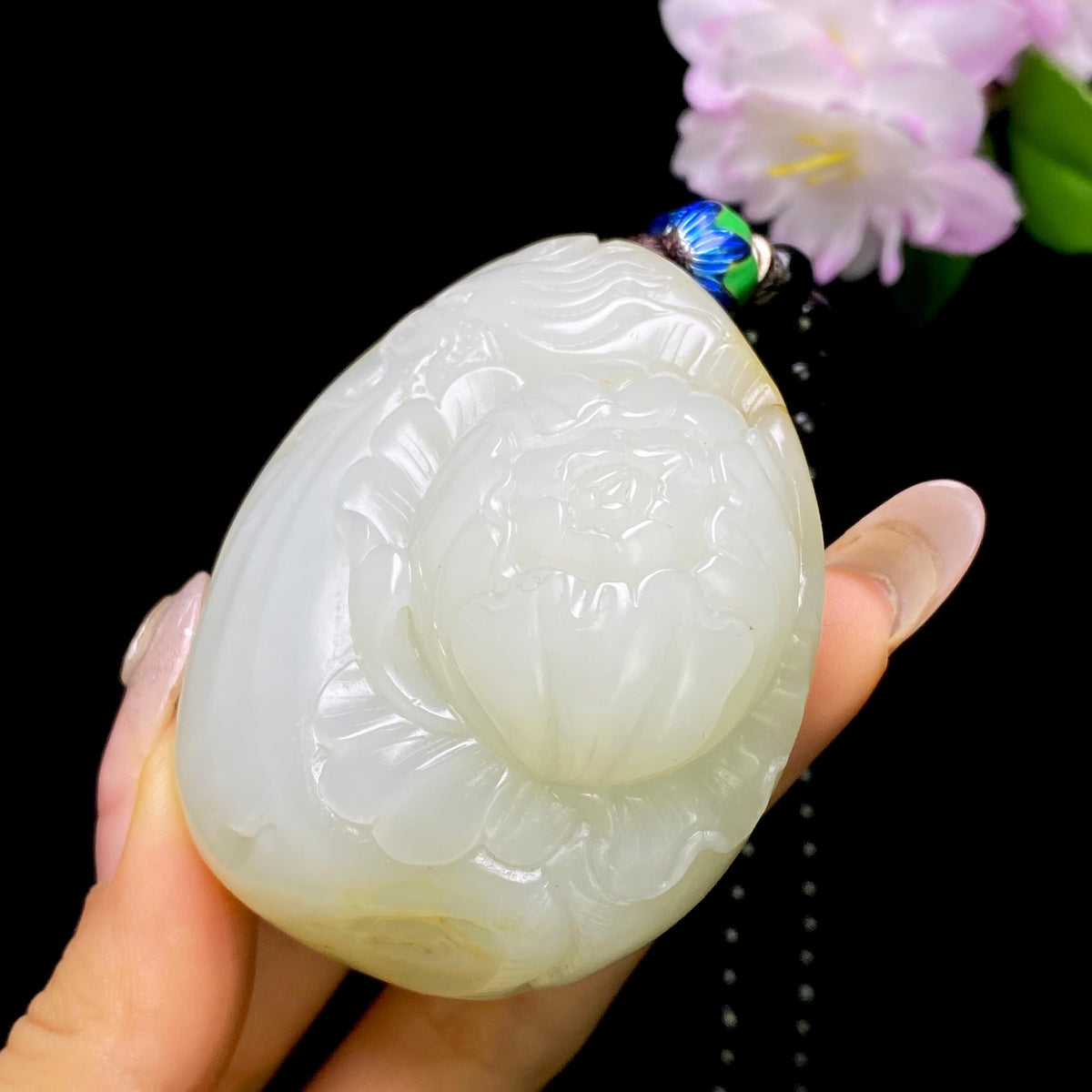 和田玉籽料花开富贵手把件（150.1g）