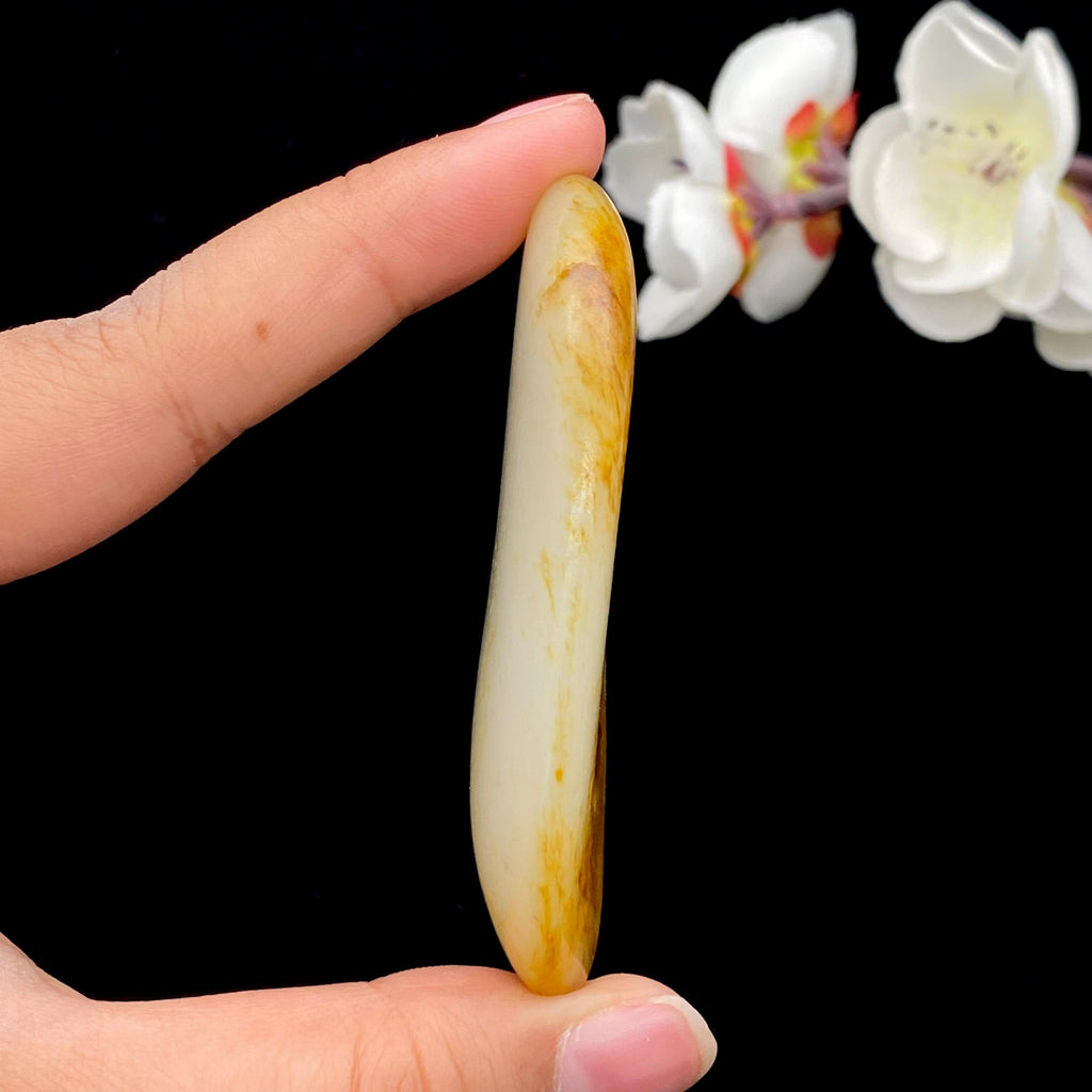 和田玉洒金皮籽料手把件（54.3g）