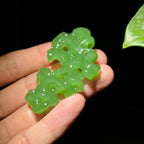 和田玉碧玉冰底苹果绿太湖石挂件（25.2g）