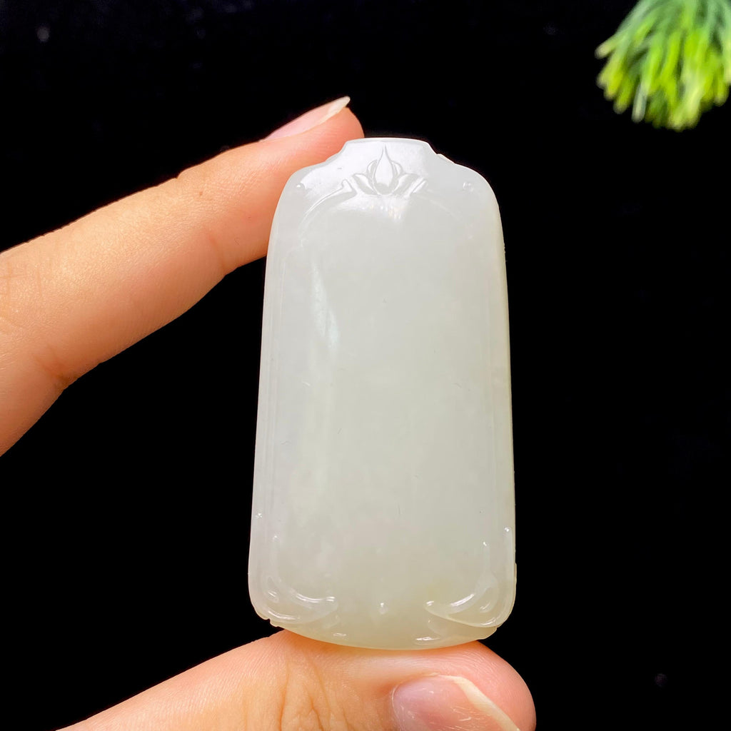 和田玉籽料无事牌（61.7g）
