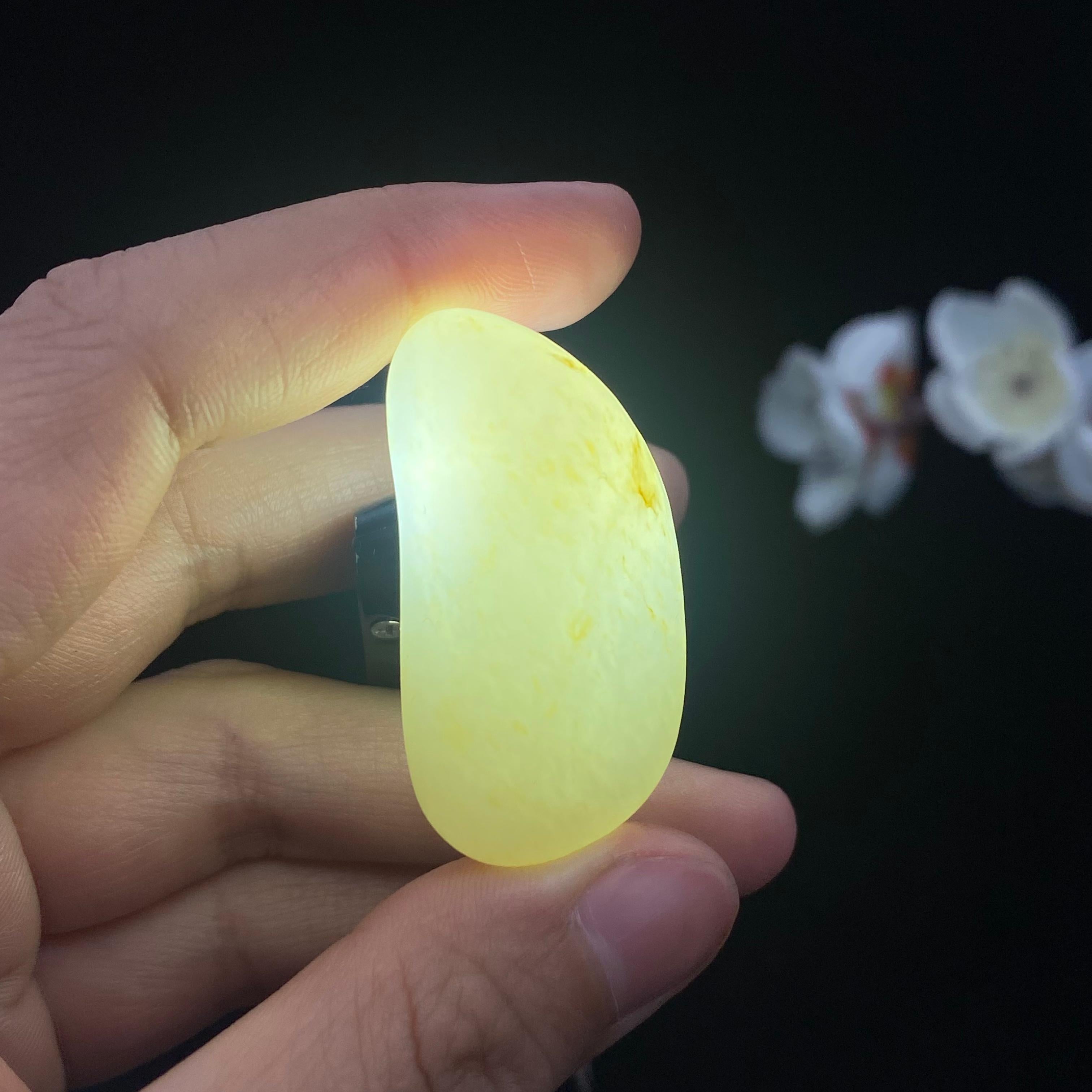 和田玉洒金皮籽料挂件（21.3g）