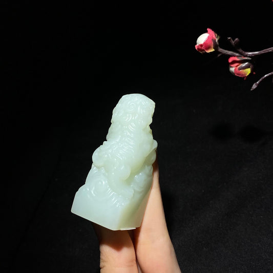 和田山料白玉狮子印章（84.7g）