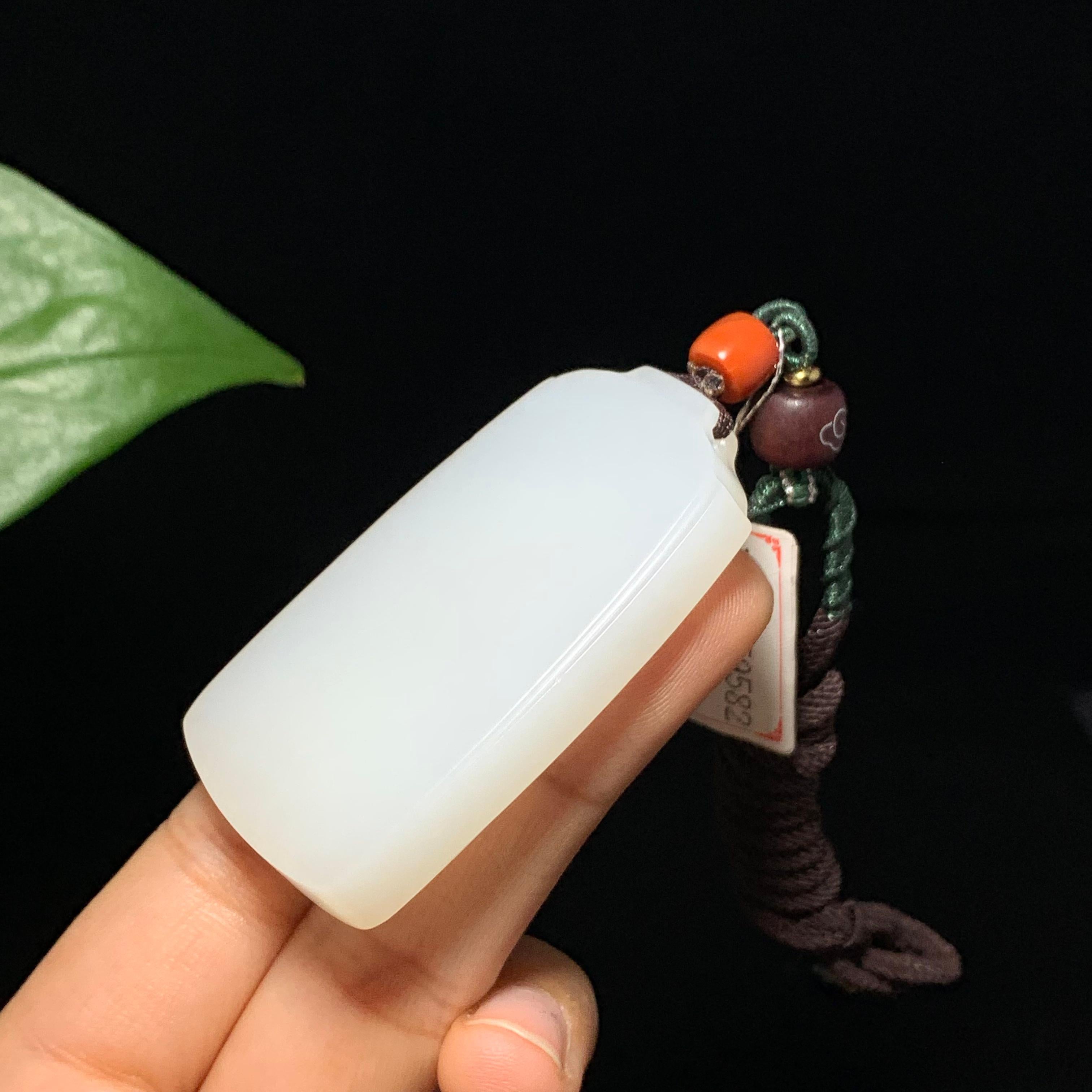 和田山料羊脂白玉无事牌挂件（37.0g）