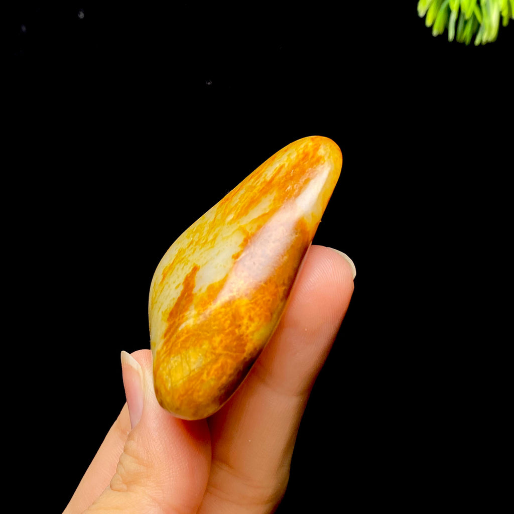 和田玉黄皮籽料挂件（49.5g）