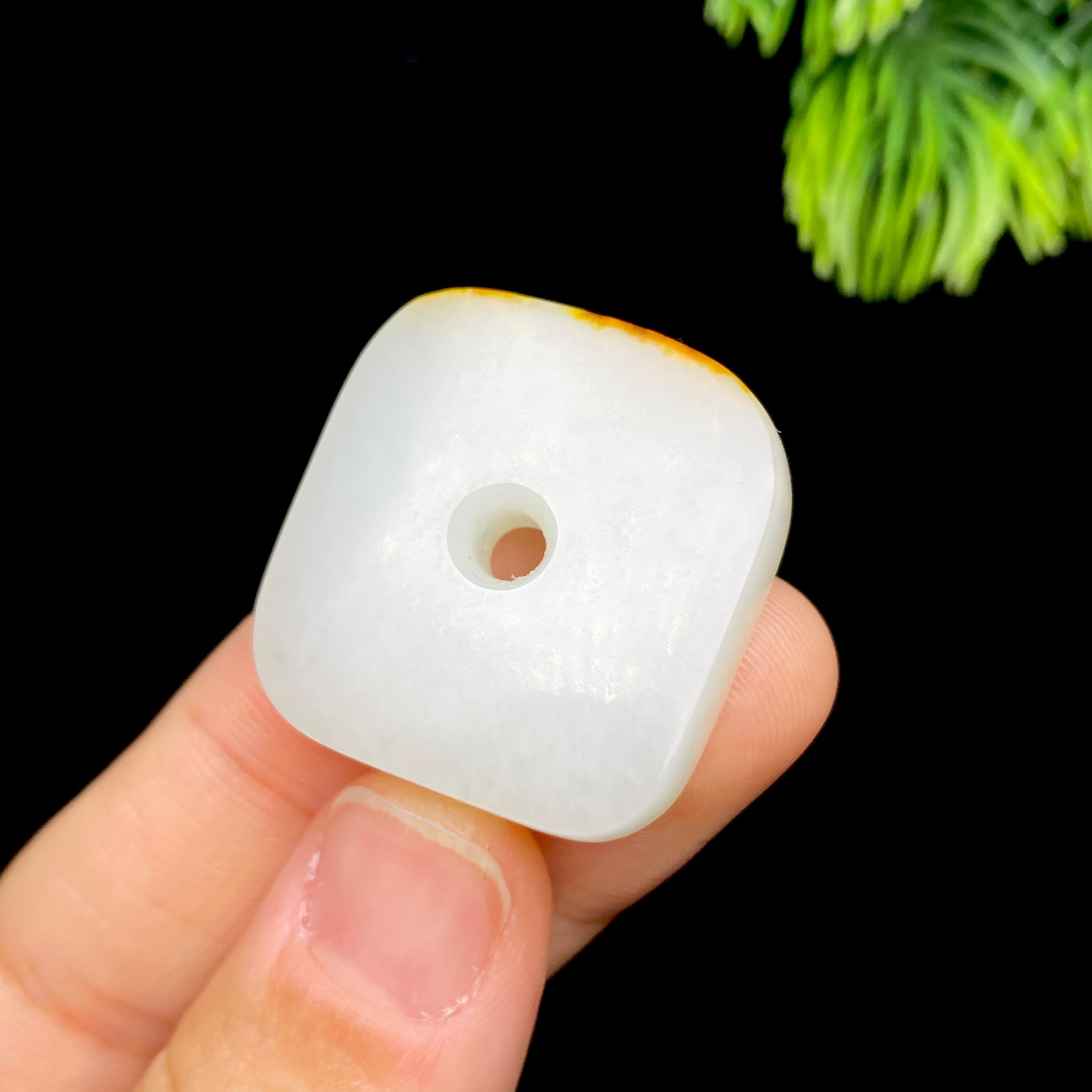 和田玉籽料玉琮（14.7g）