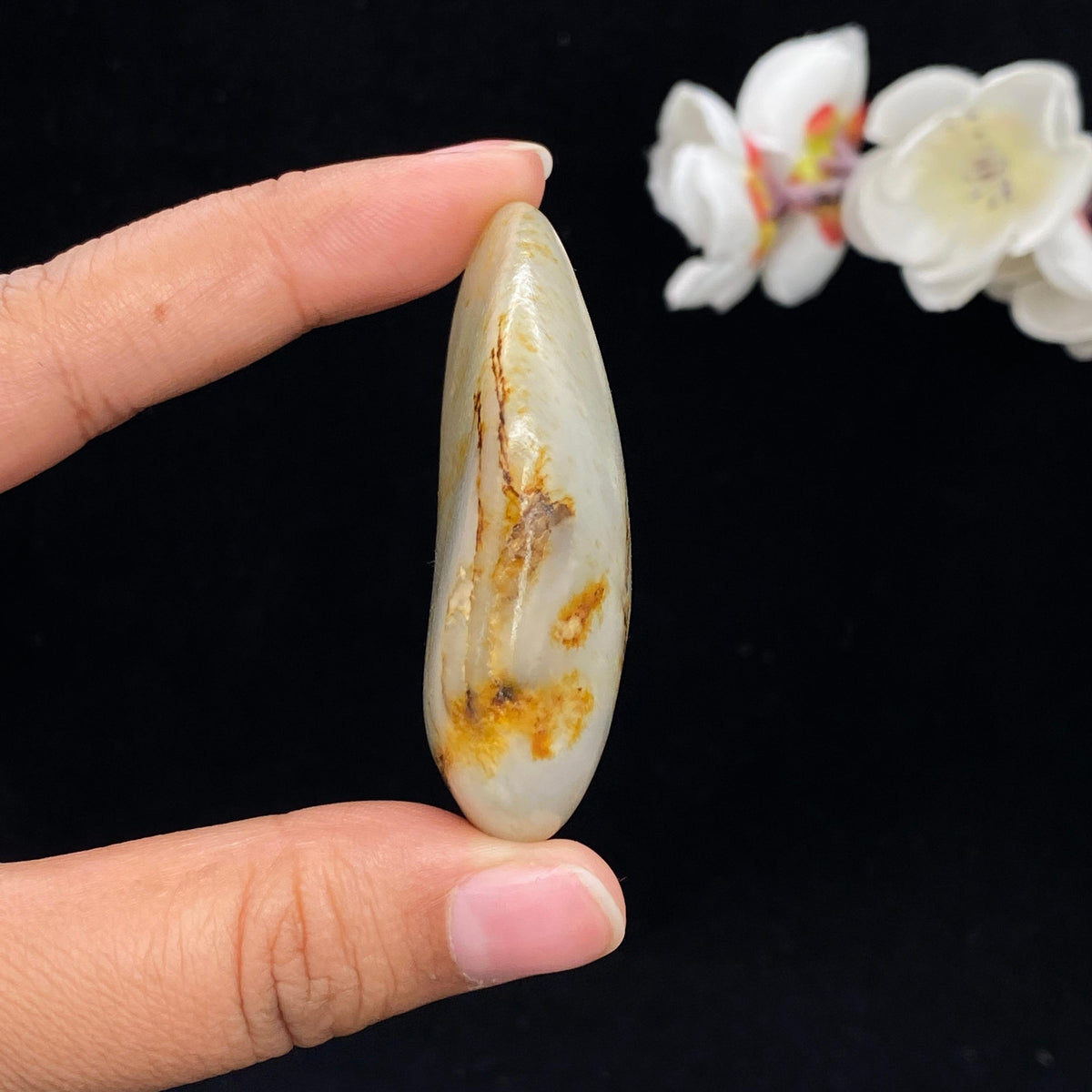 和田玉洒金皮籽料手把件（51.9g）