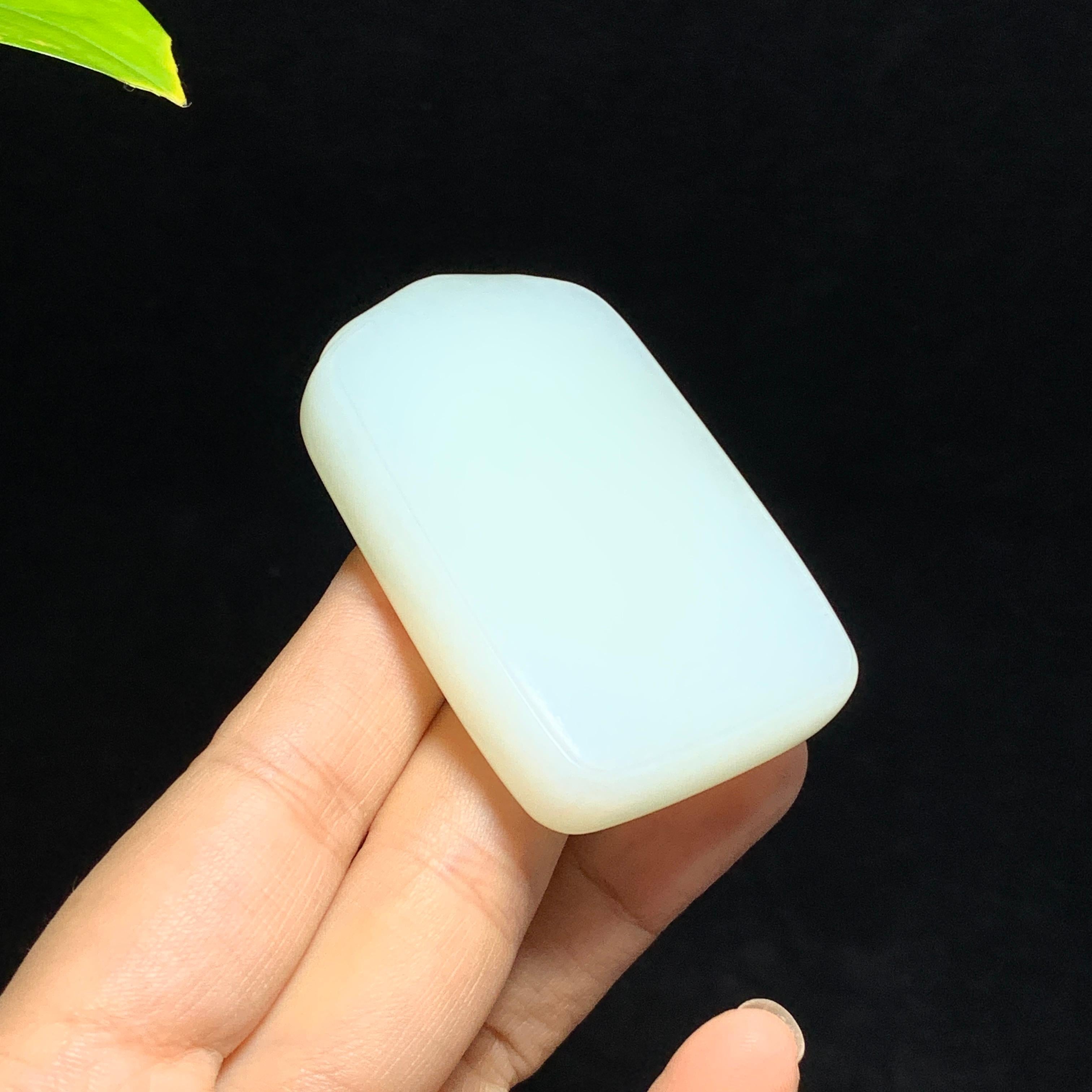 和田山料羊脂白玉无事牌挂件（66.5g）