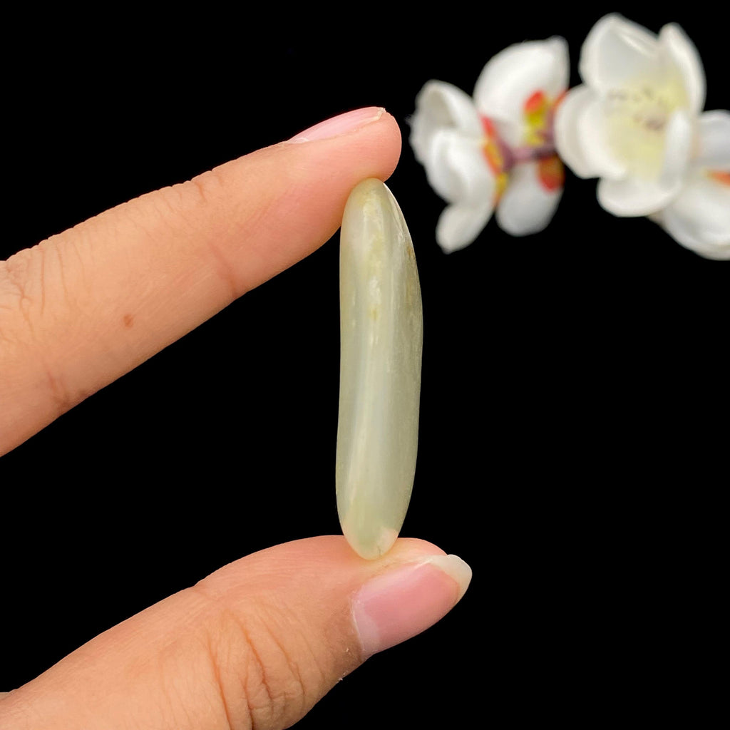 和田玉青白玉带黄皮籽料原石（20g）