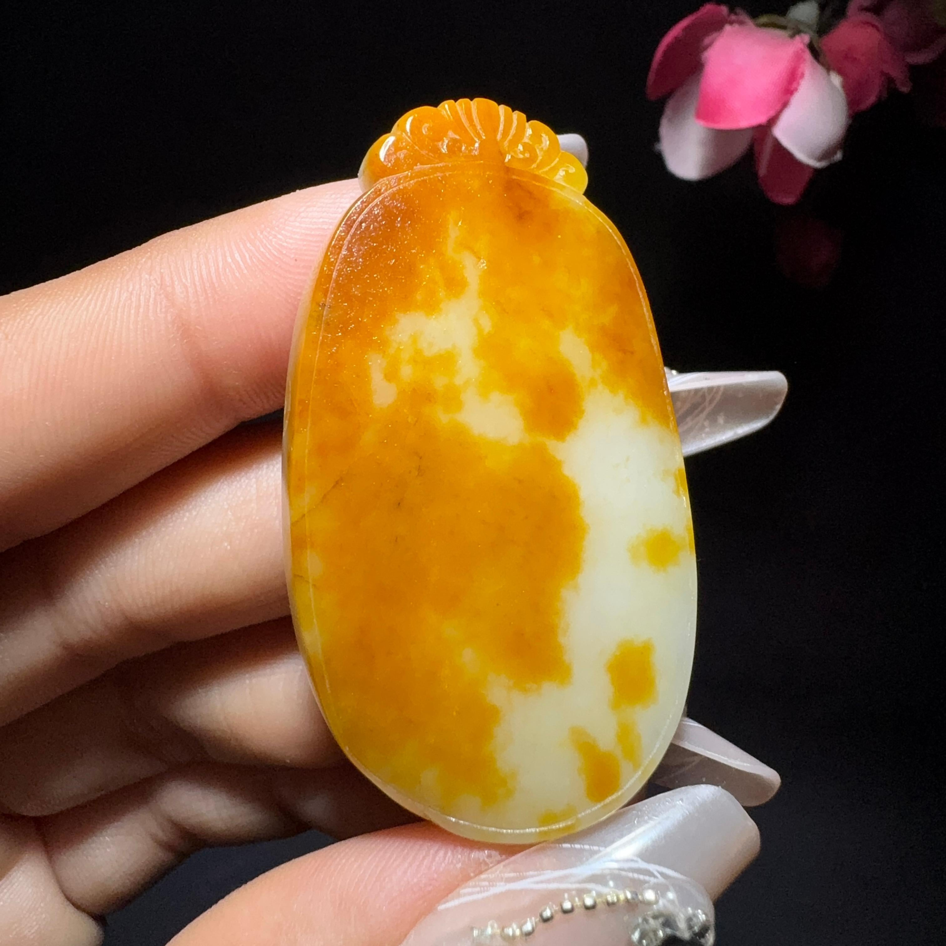 和田玉籽料平安牌挂件（28.2g）