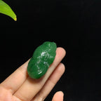 碧玉菠菜绿连年有余挂件（31.2g）