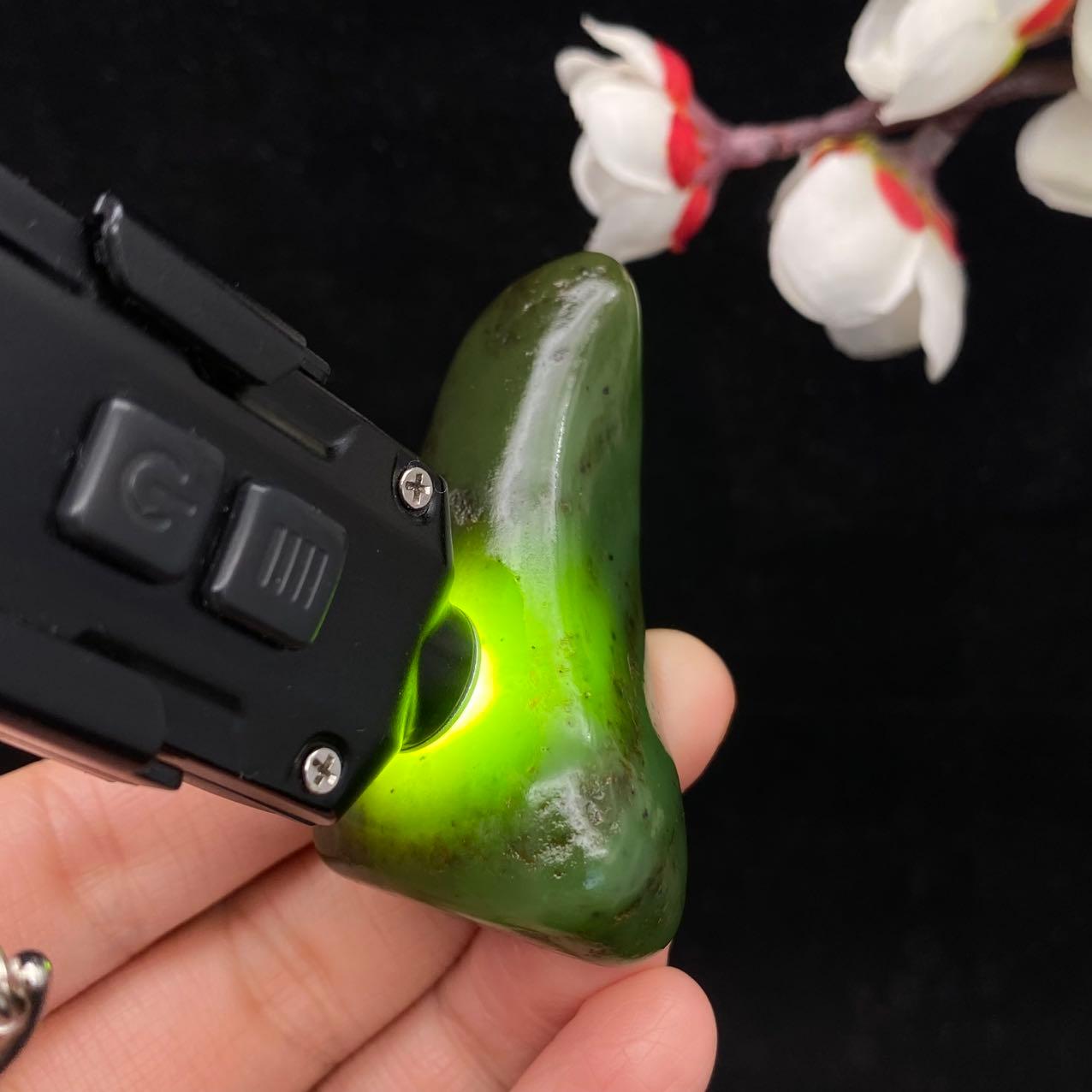 和田玉碧玉籽料原石（51.4g）