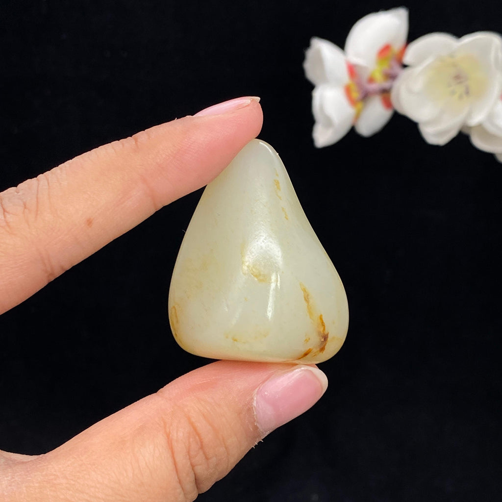 和田玉白玉带黄皮籽料（28.7g）
