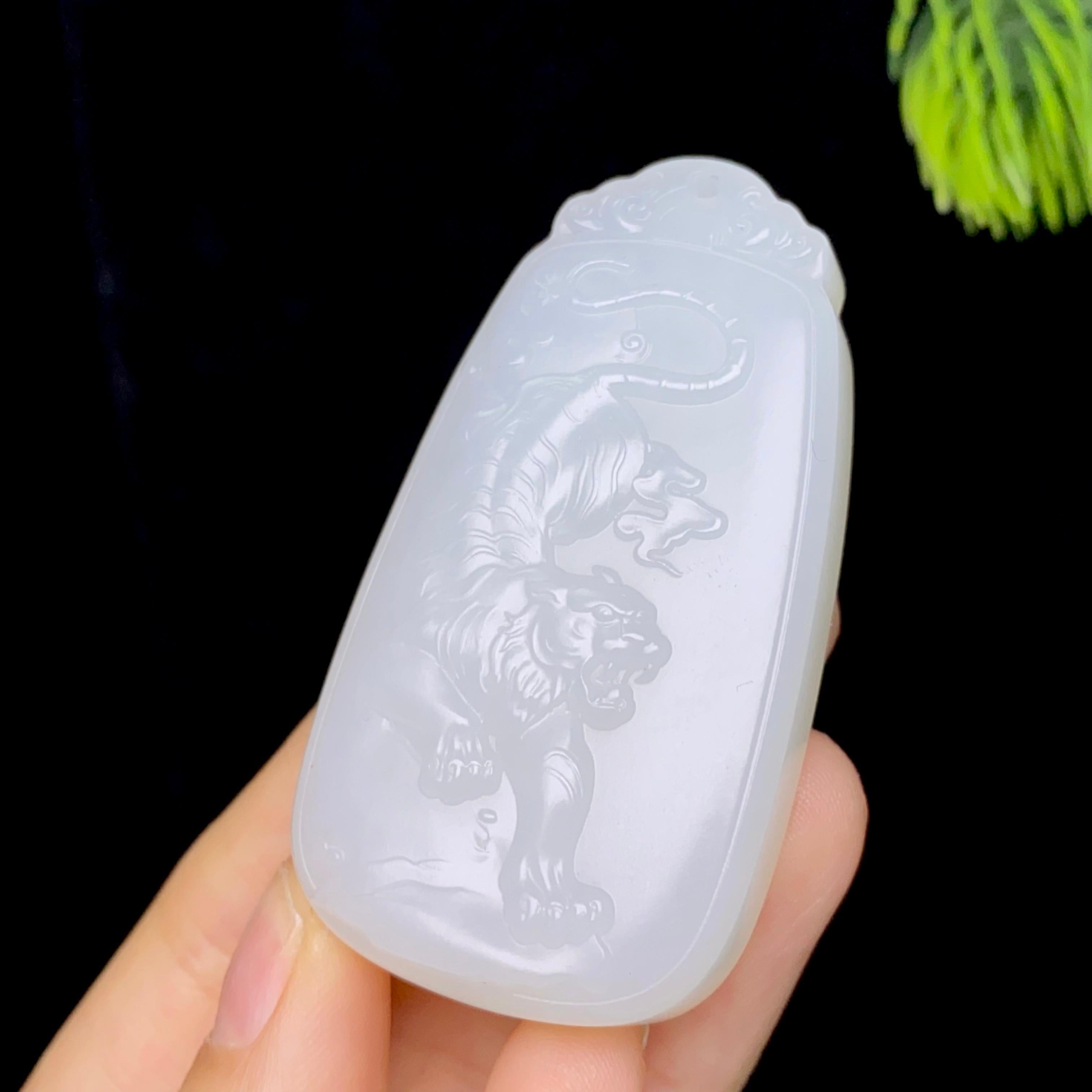 和田玉白玉下山虎（46.0g）