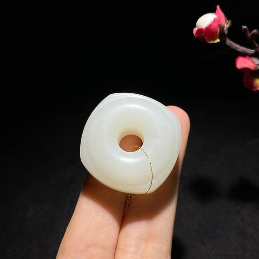 和田山料羊脂白玉四方平安扣（22.0g）