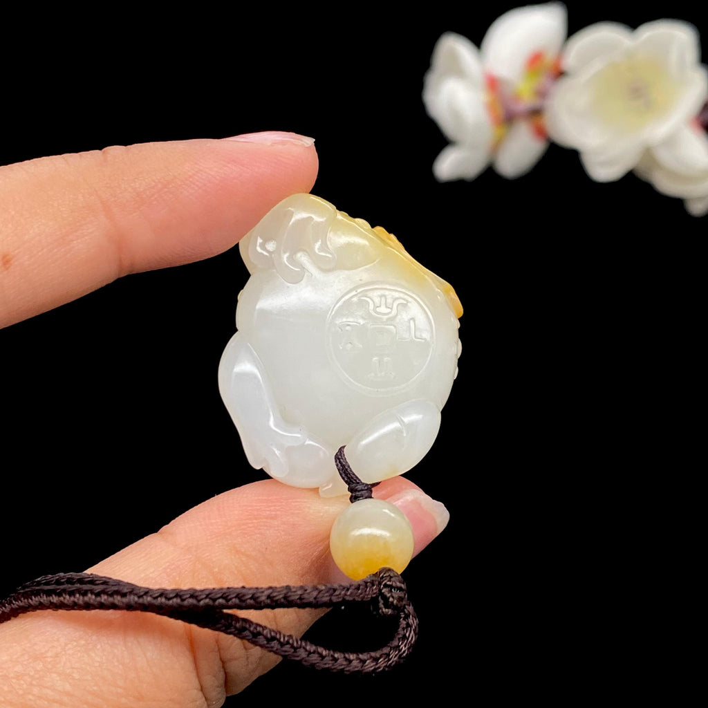 和田玉籽料【三足金蟾】挂件（22.1g）