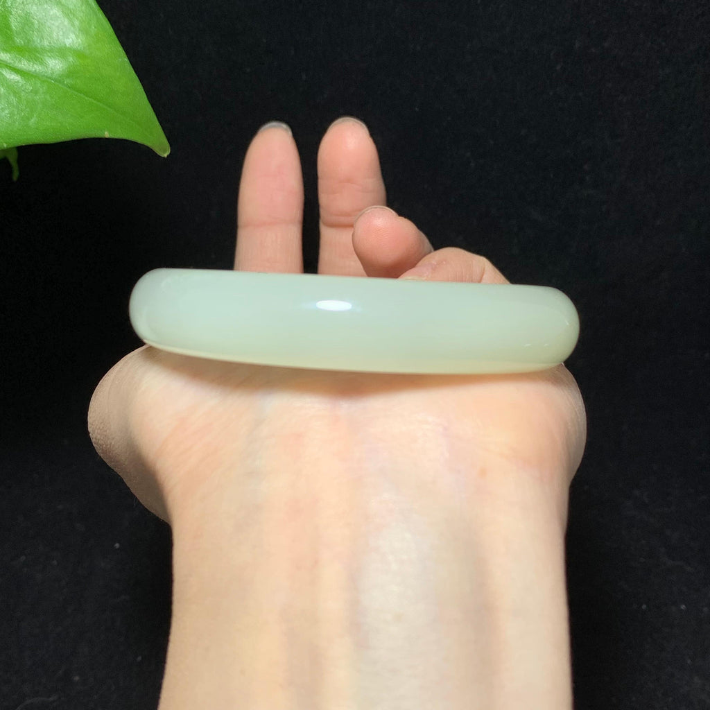 收藏级和田玉高冰底晴水手镯（52.5g）