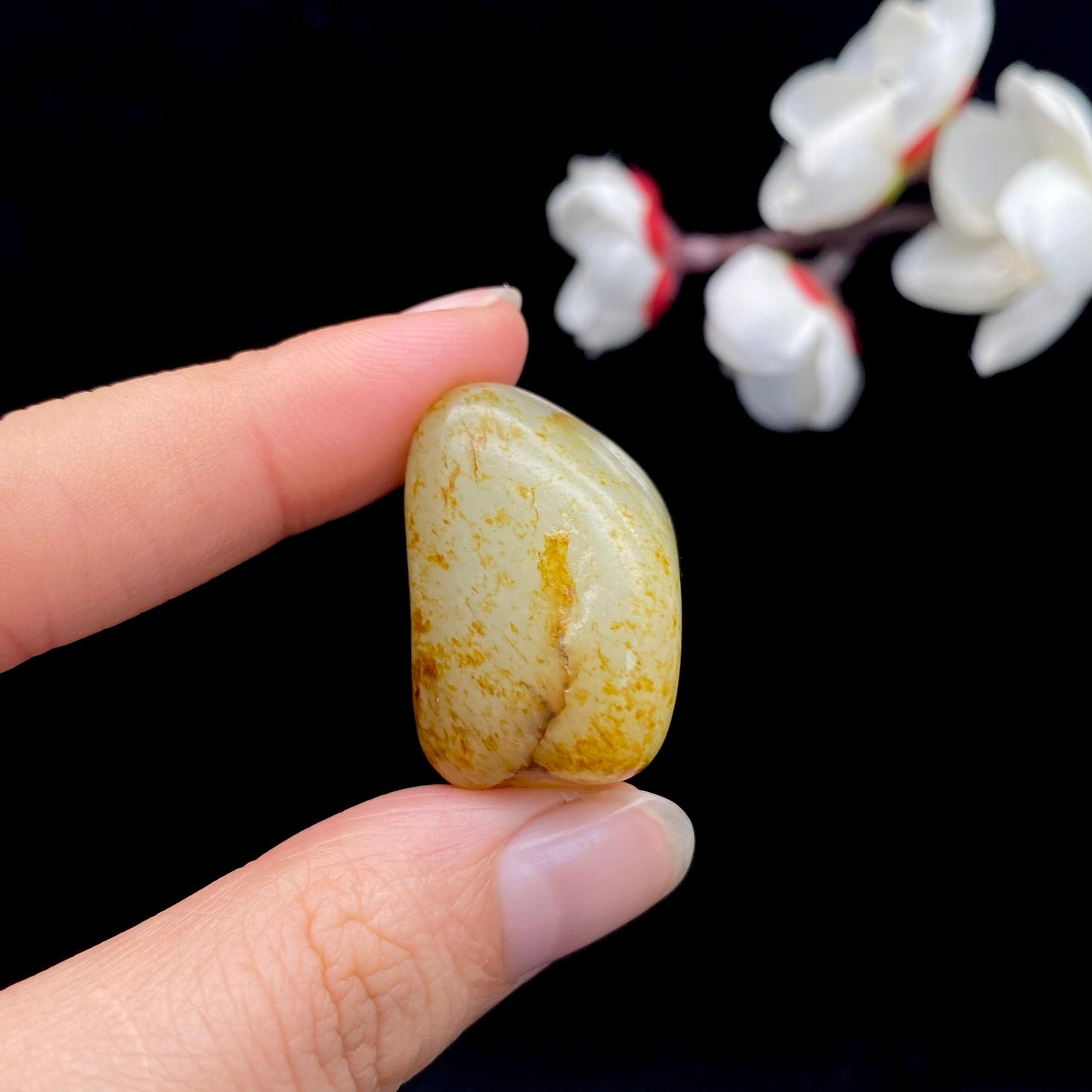 和田玉洒红皮籽料挂件（22.2g）