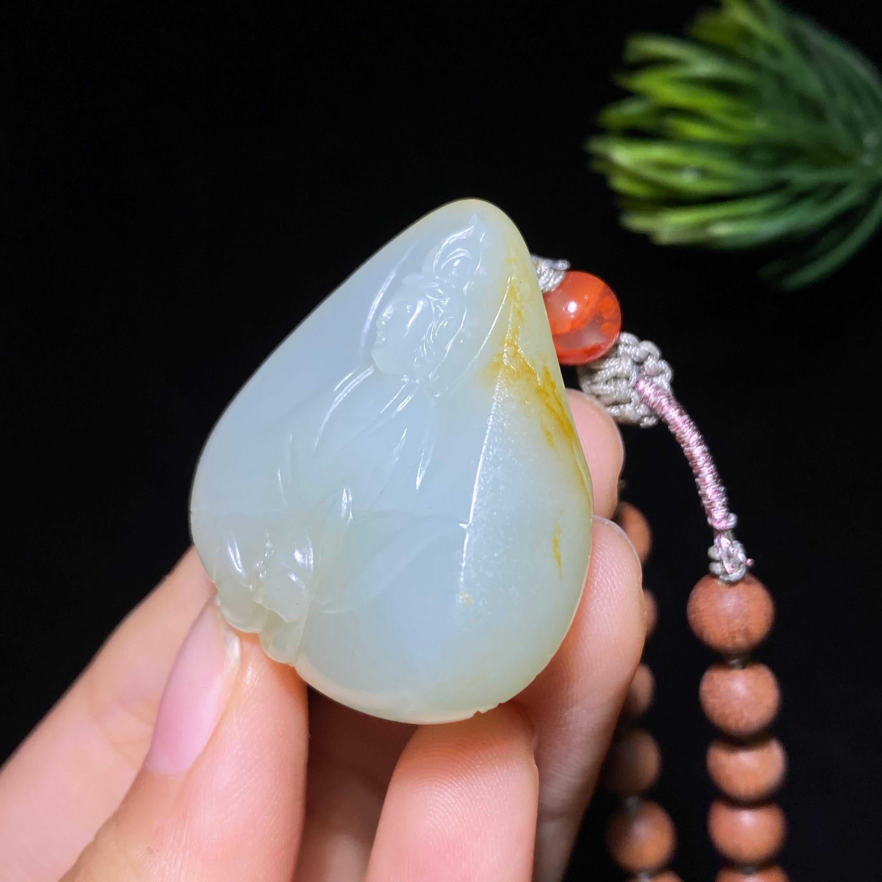 和田玉籽料观音（25.5g）