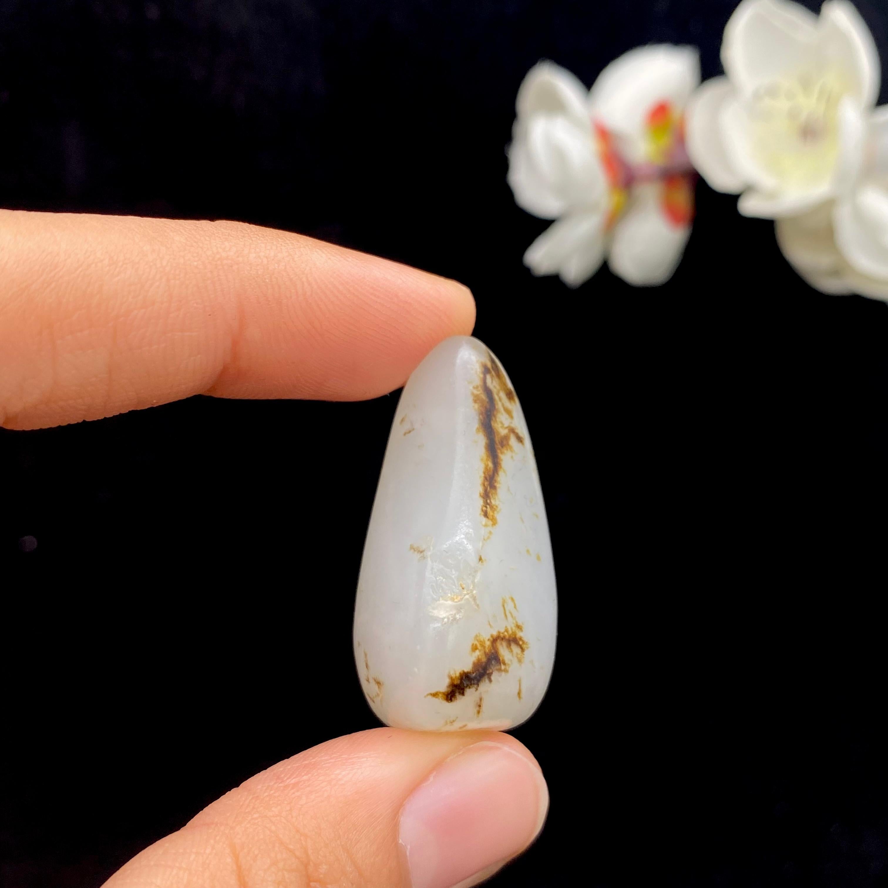 【超值推荐】和田玉秋梨皮青花底籽籽料挂件（17.3g）