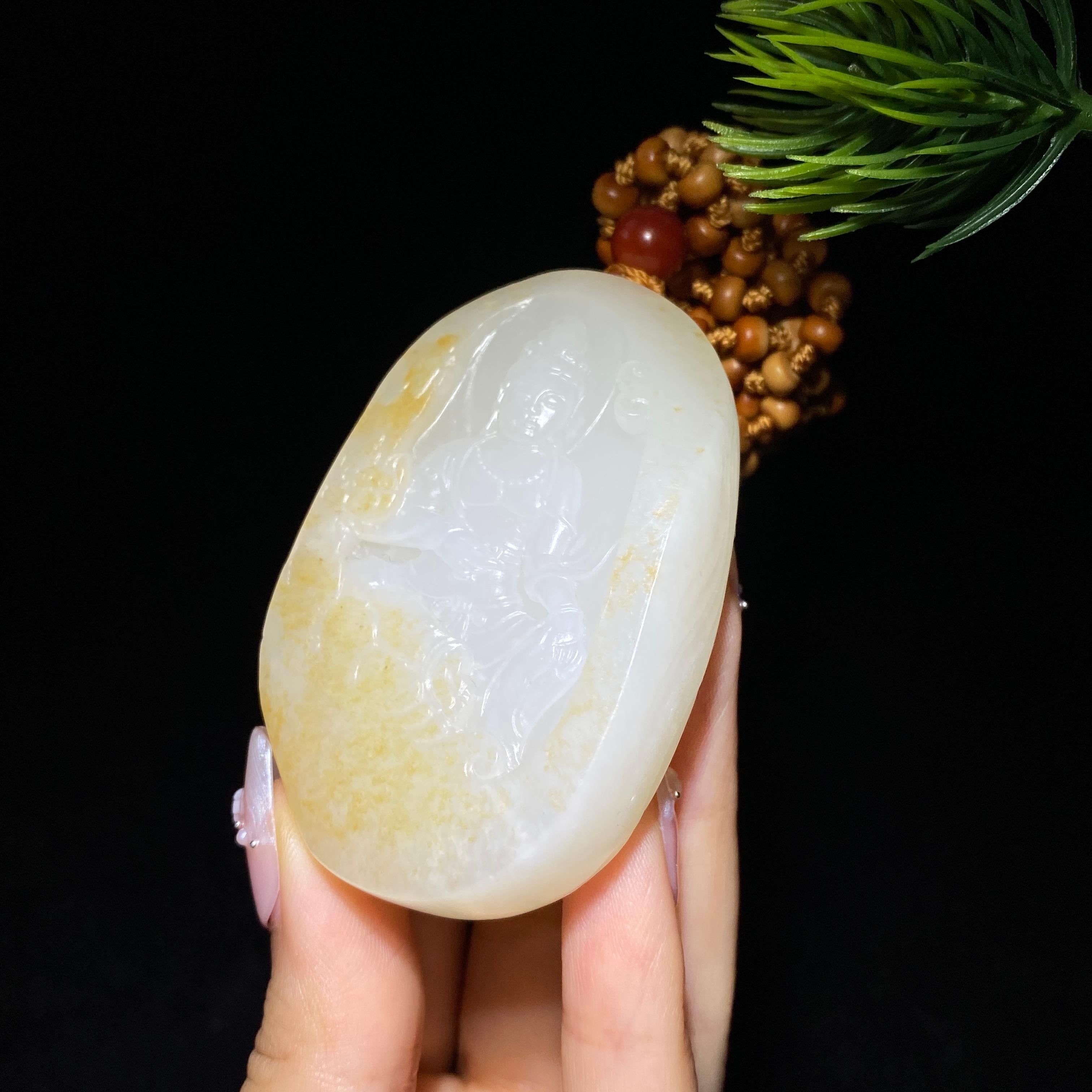 和田玉籽料观音（92.8g）