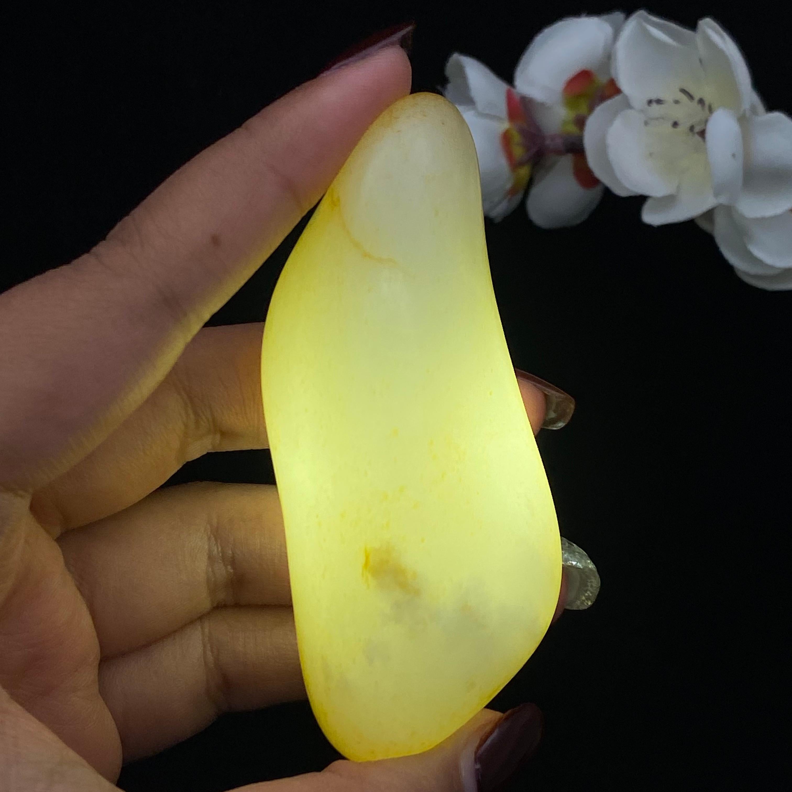 和田玉洒金皮籽料原石（115.6g）