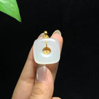 18k金镶和田山料白玉无事牌挂件（8.5g）