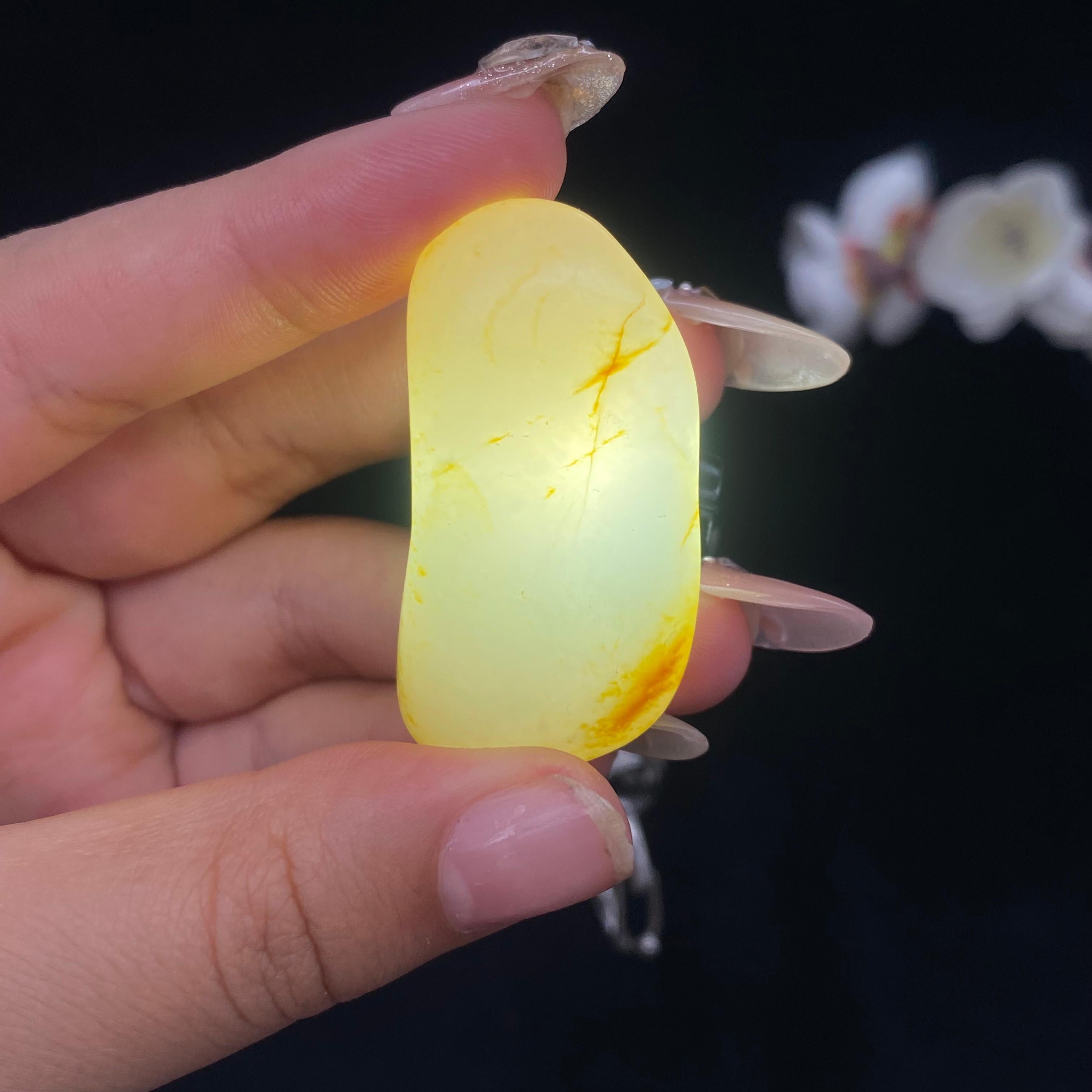和田玉洒金皮籽料（18.1g）