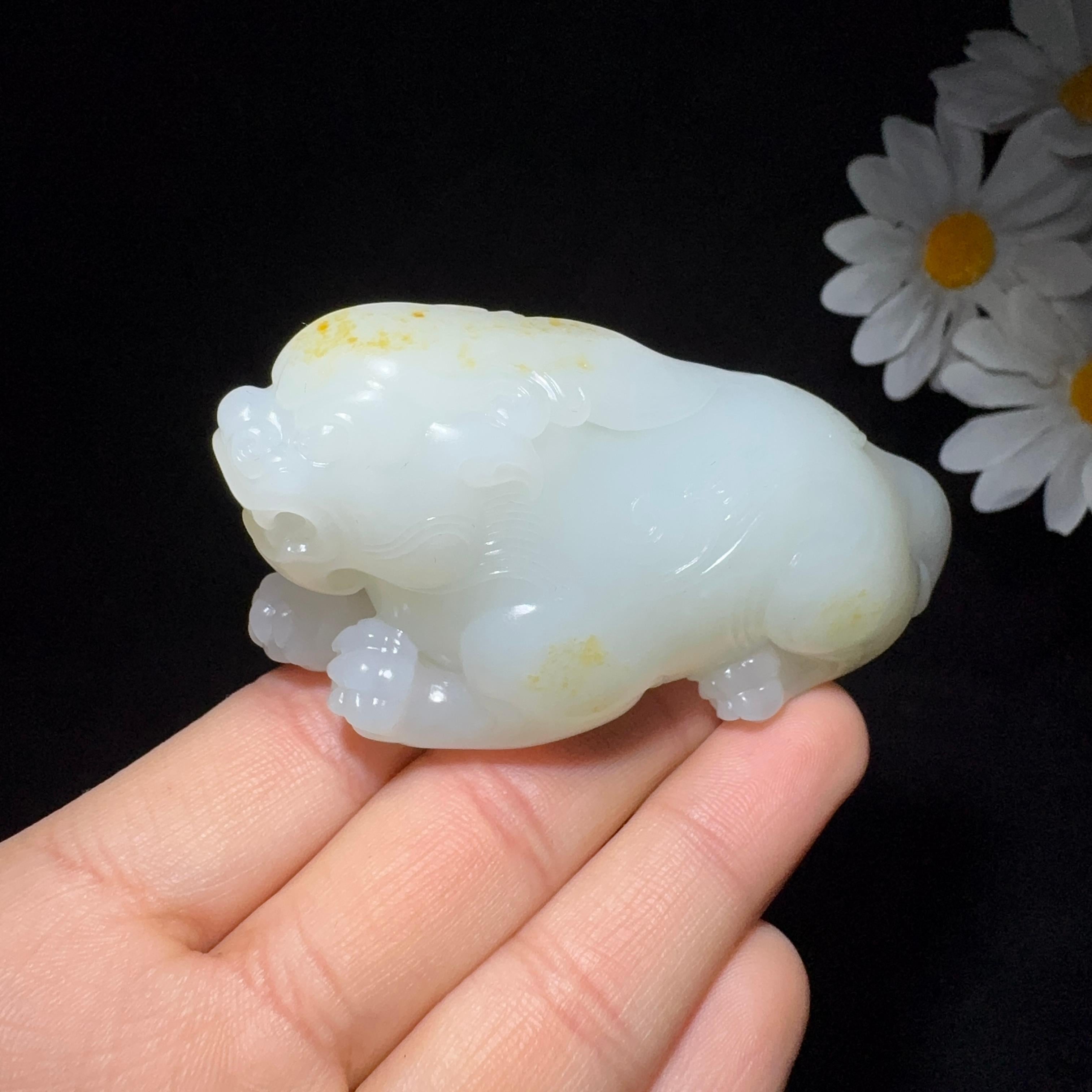 和田玉籽料手把件貔貅（128.9g）