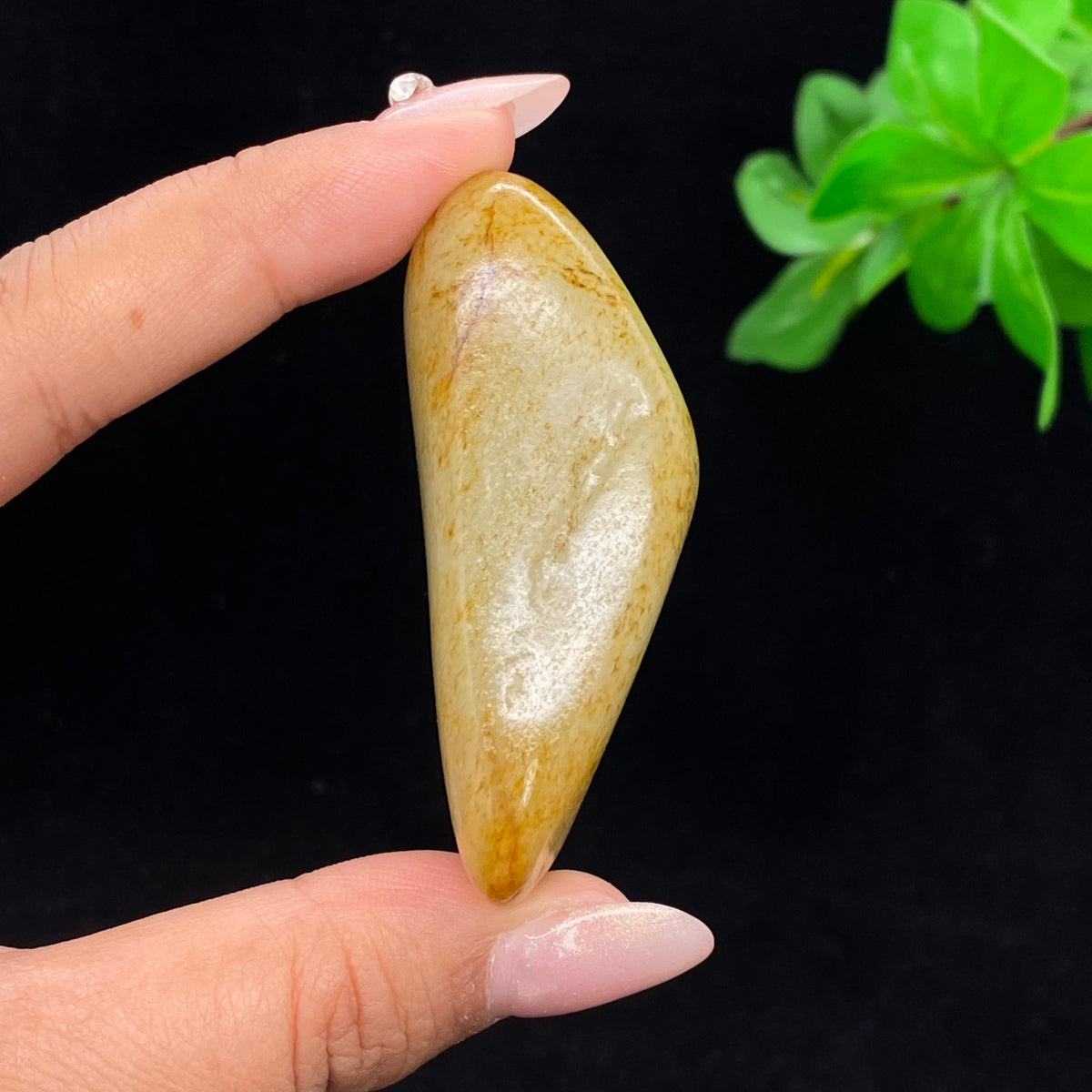 和田玉洒金皮籽料手把件（66.3g）