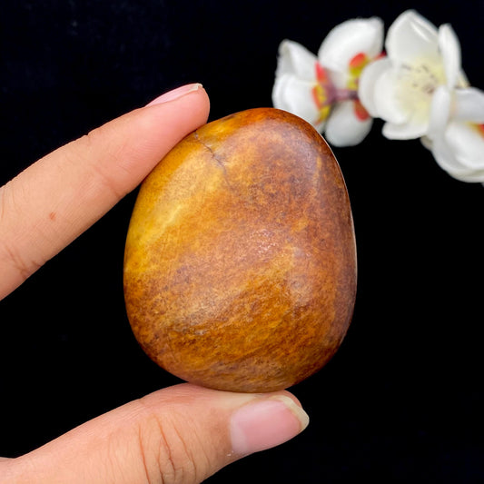 和田玉红沁皮籽料原石（82.2g）