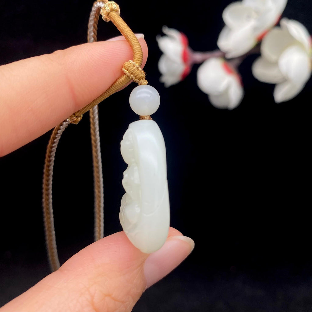和田玉白玉 米达料【坐莲观音】挂件（12.3g）
