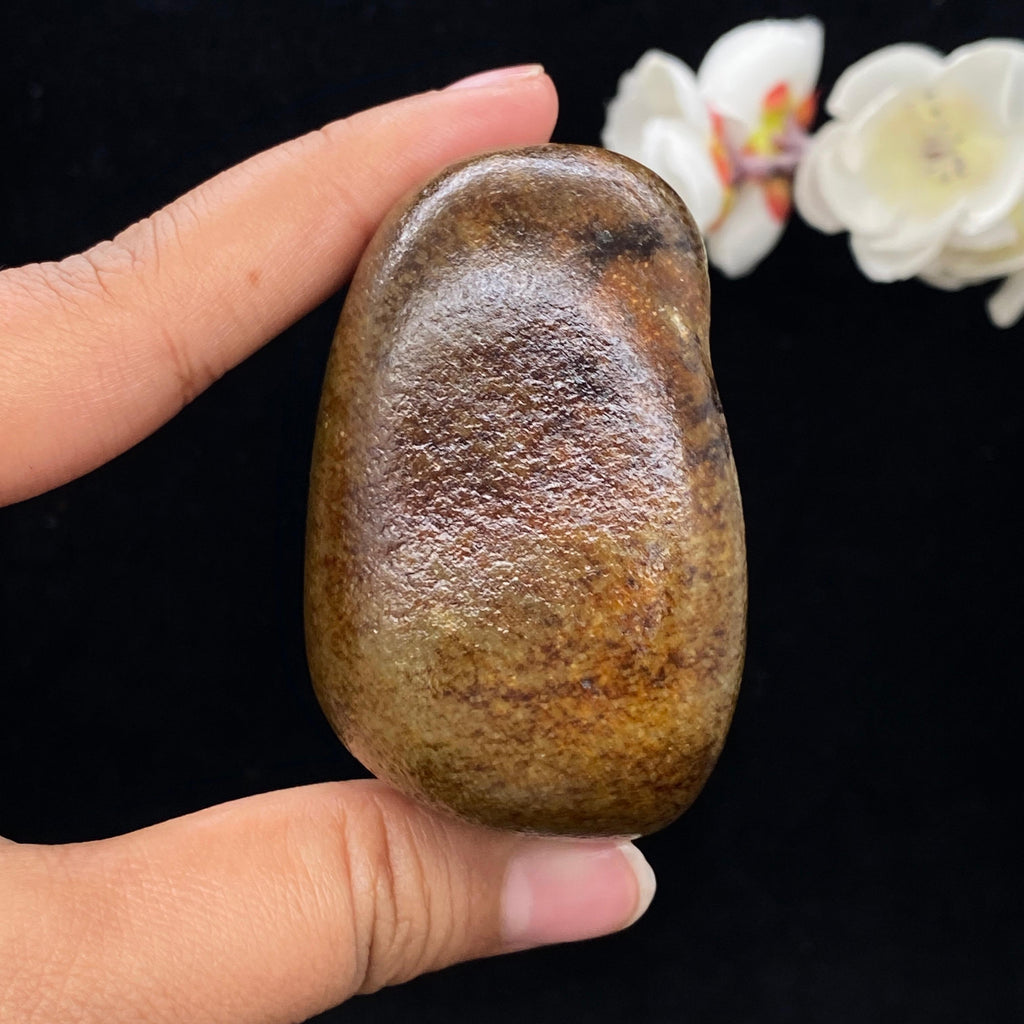 和田玉秋梨皮籽料手把件（233.5g）