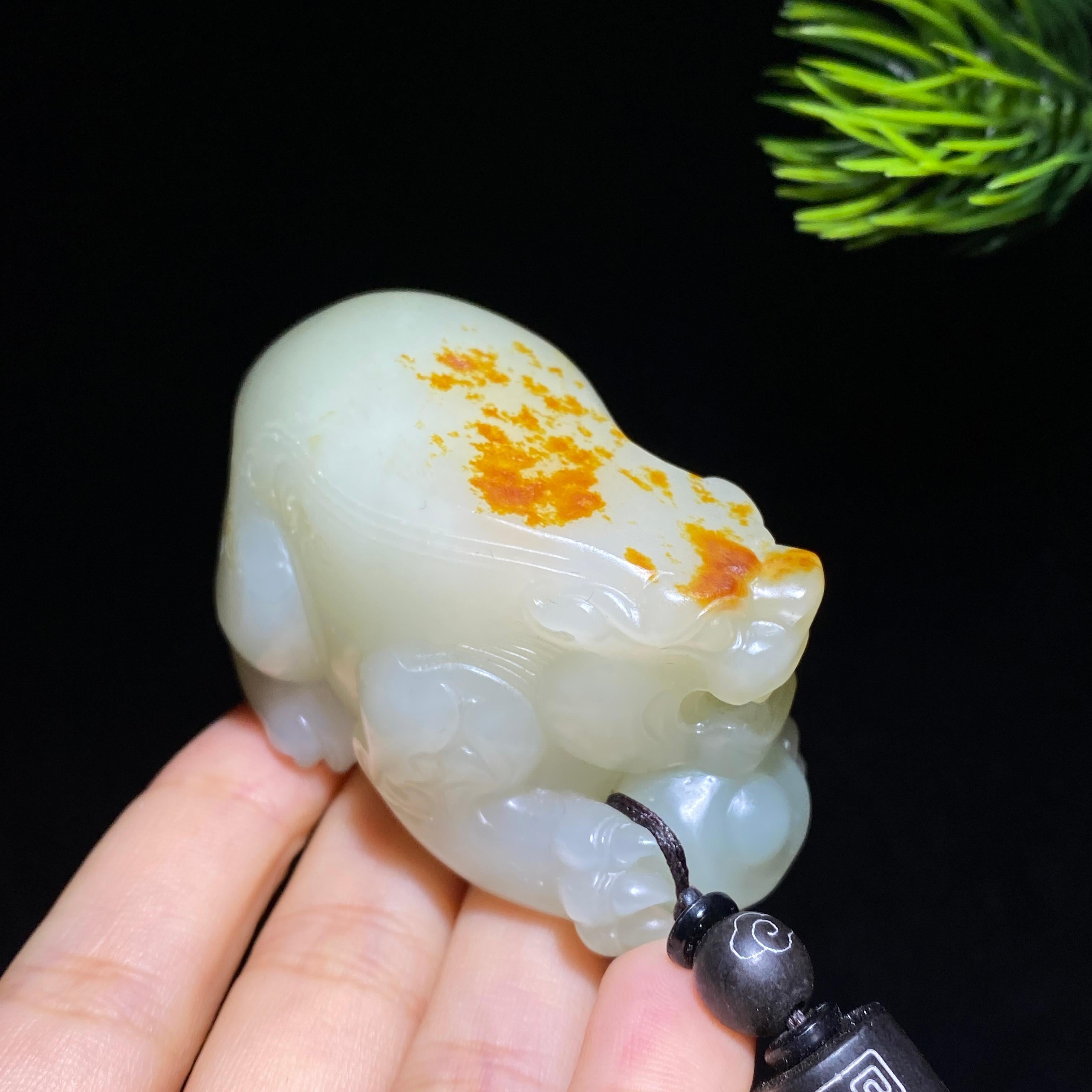 和田玉籽料貔貅把件（128.6g）