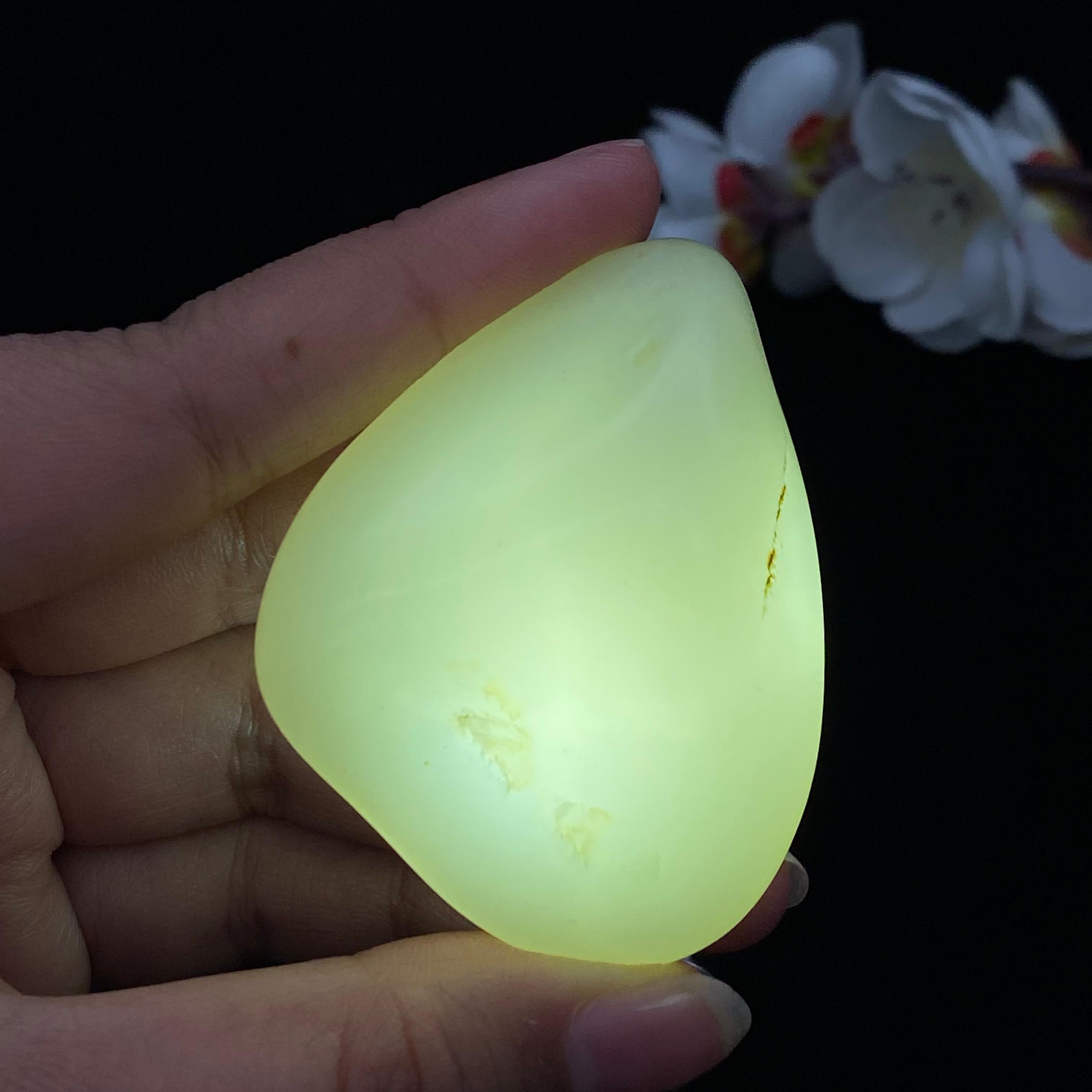 和田玉白玉籽料手把件（65.8g）