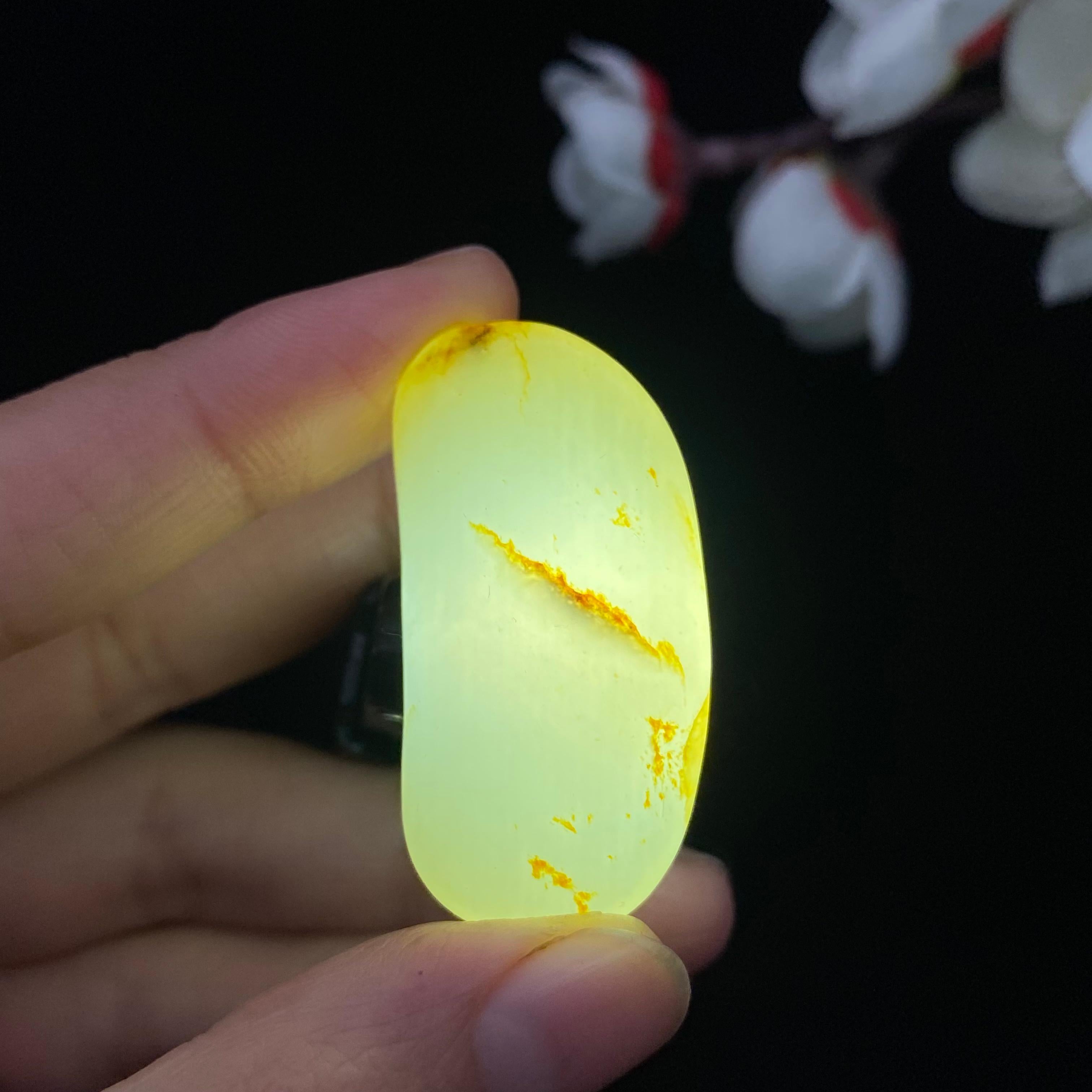 和田玉洒金皮籽料挂件（17.1g）