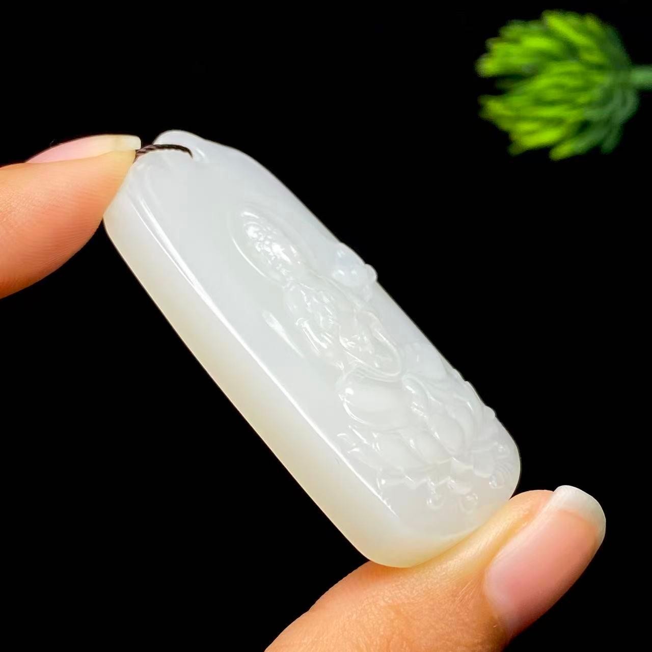 和田玉白玉观音（29.5g）