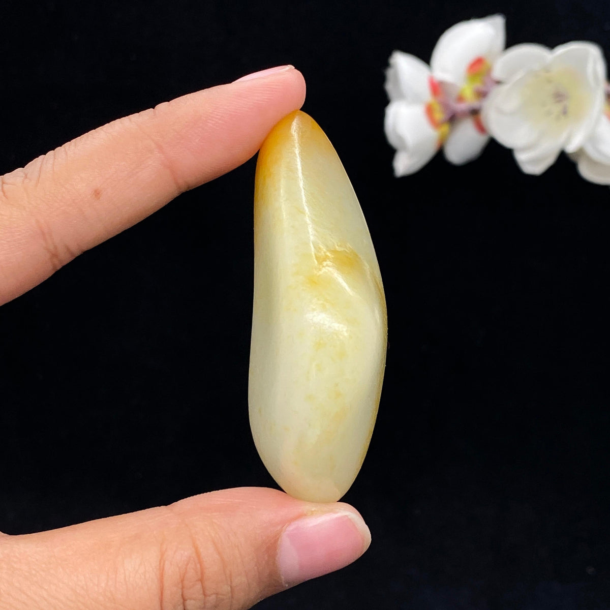 和田玉聚黄皮籽料挂件（49.8g）