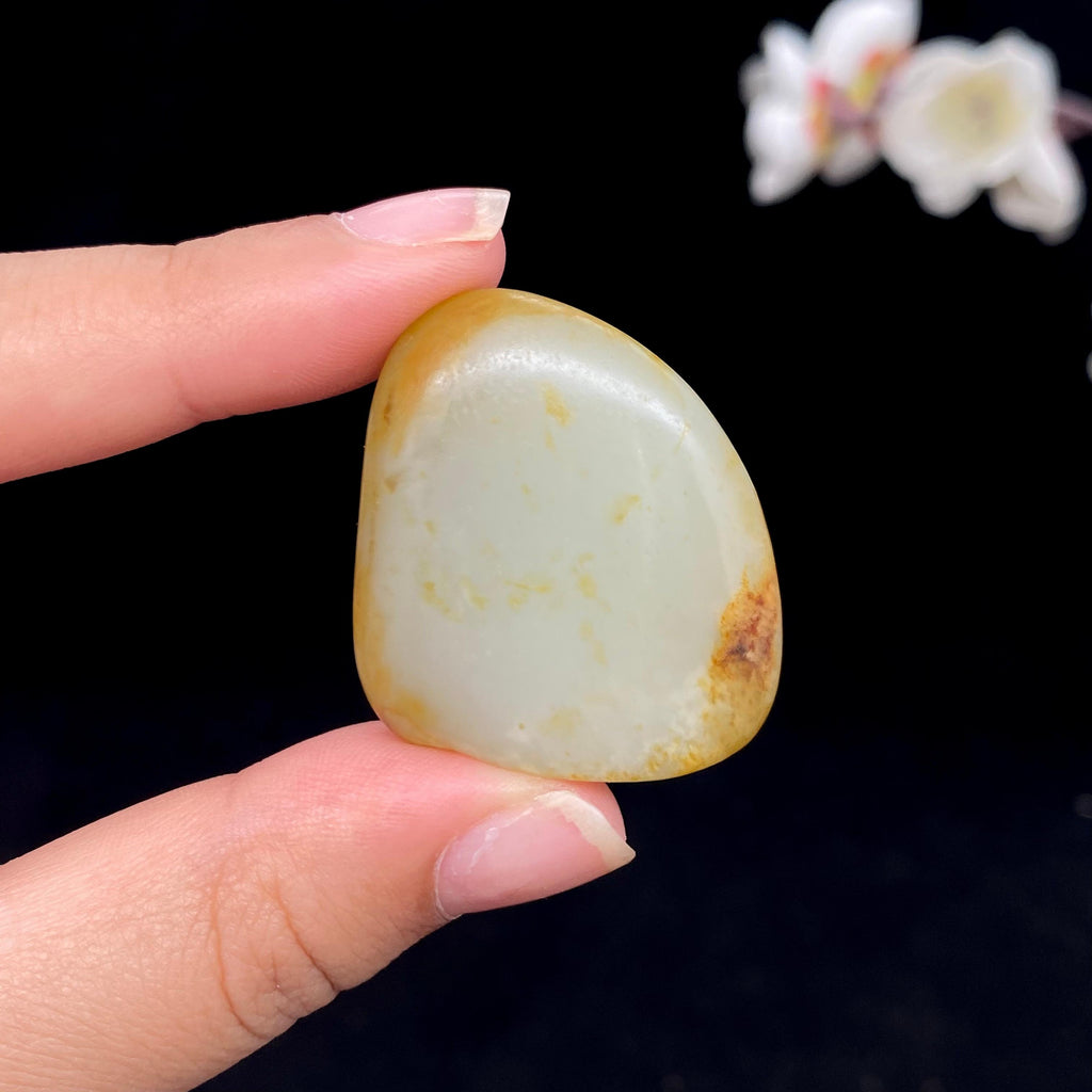 和田玉洒金皮籽料做挂件（22.6g）