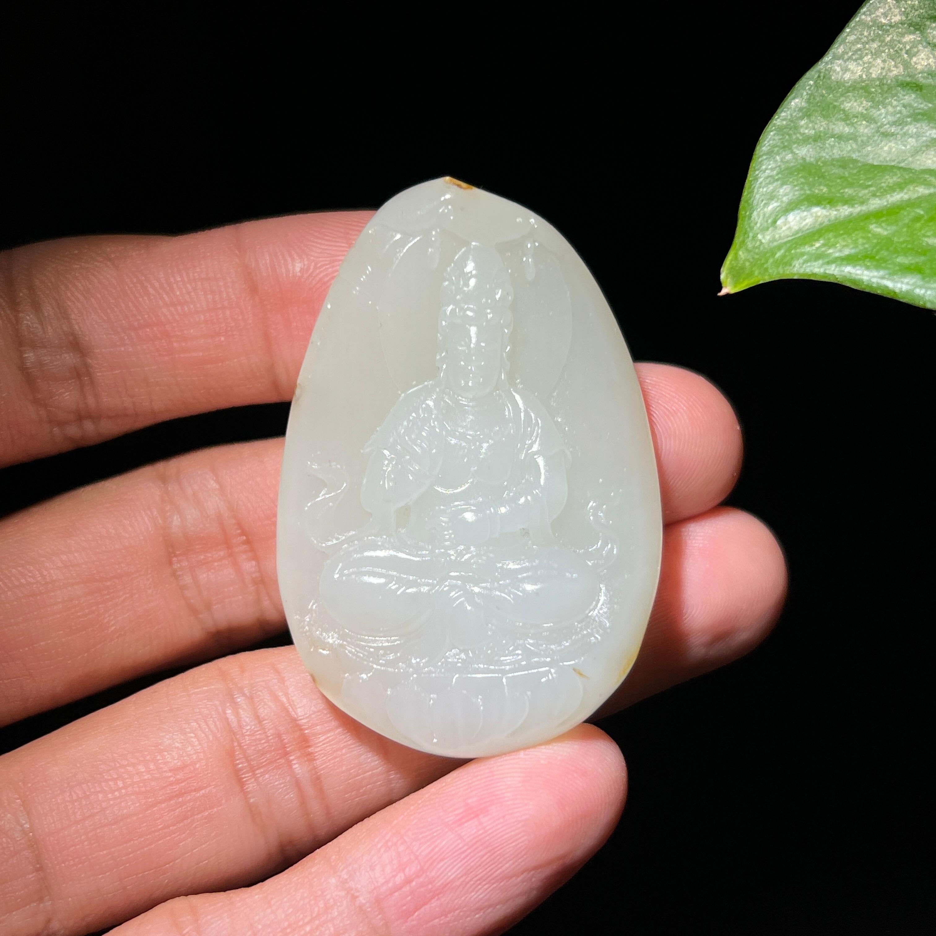 和田玉籽料淡淡的洒金皮观音挂件（26.5g）