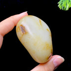 和田玉秋梨皮籽料手把件（114.31g）