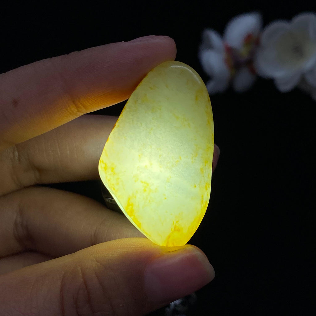 和田玉聚黄皮青花底籽料挂件（19.6g）