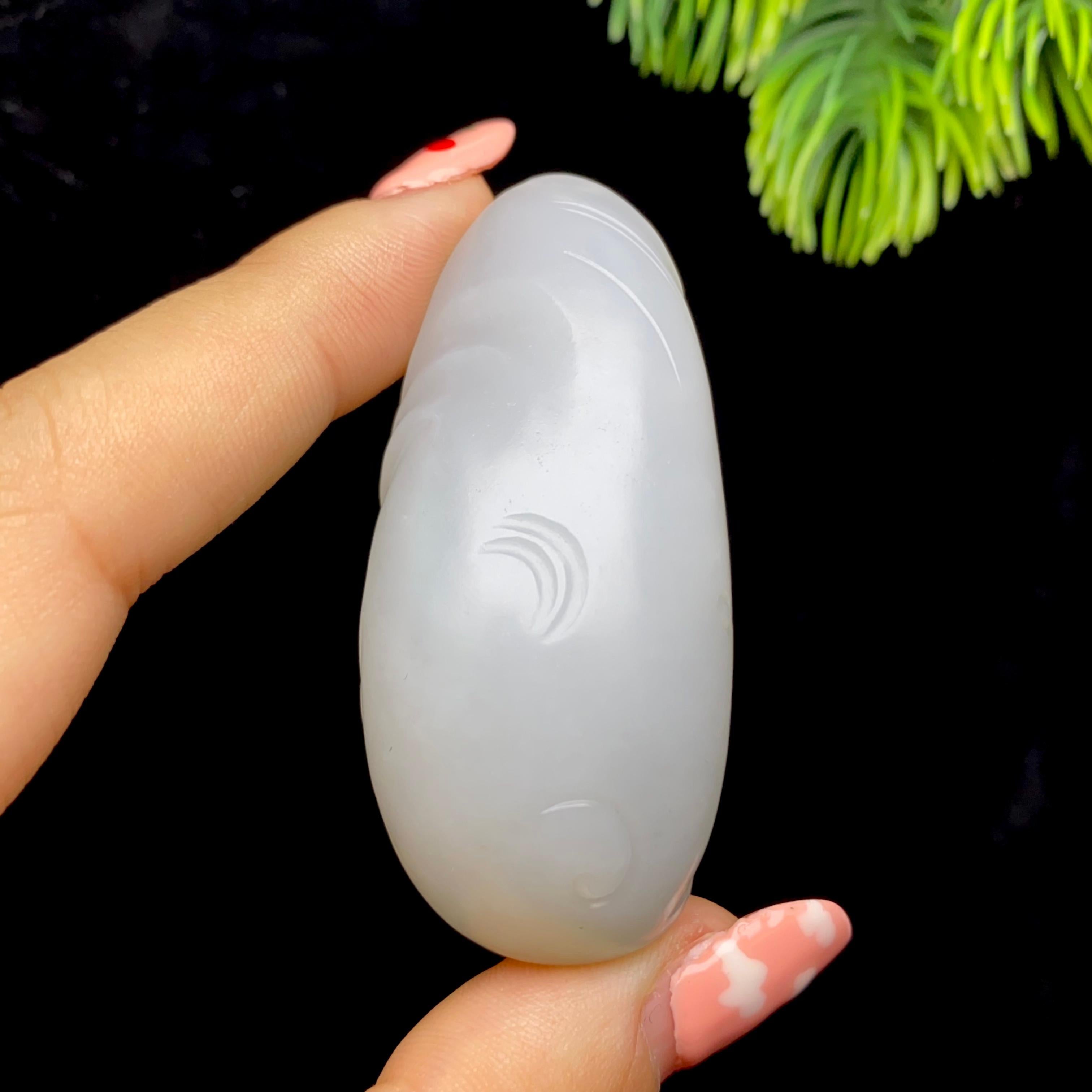 和田玉籽料龙行天下（40.3g） – 厚德载玉