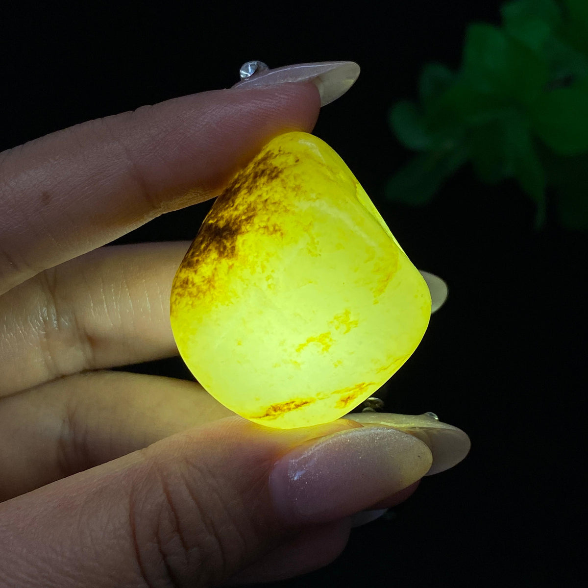 和田玉聚黄皮籽料挂件（31.1g）