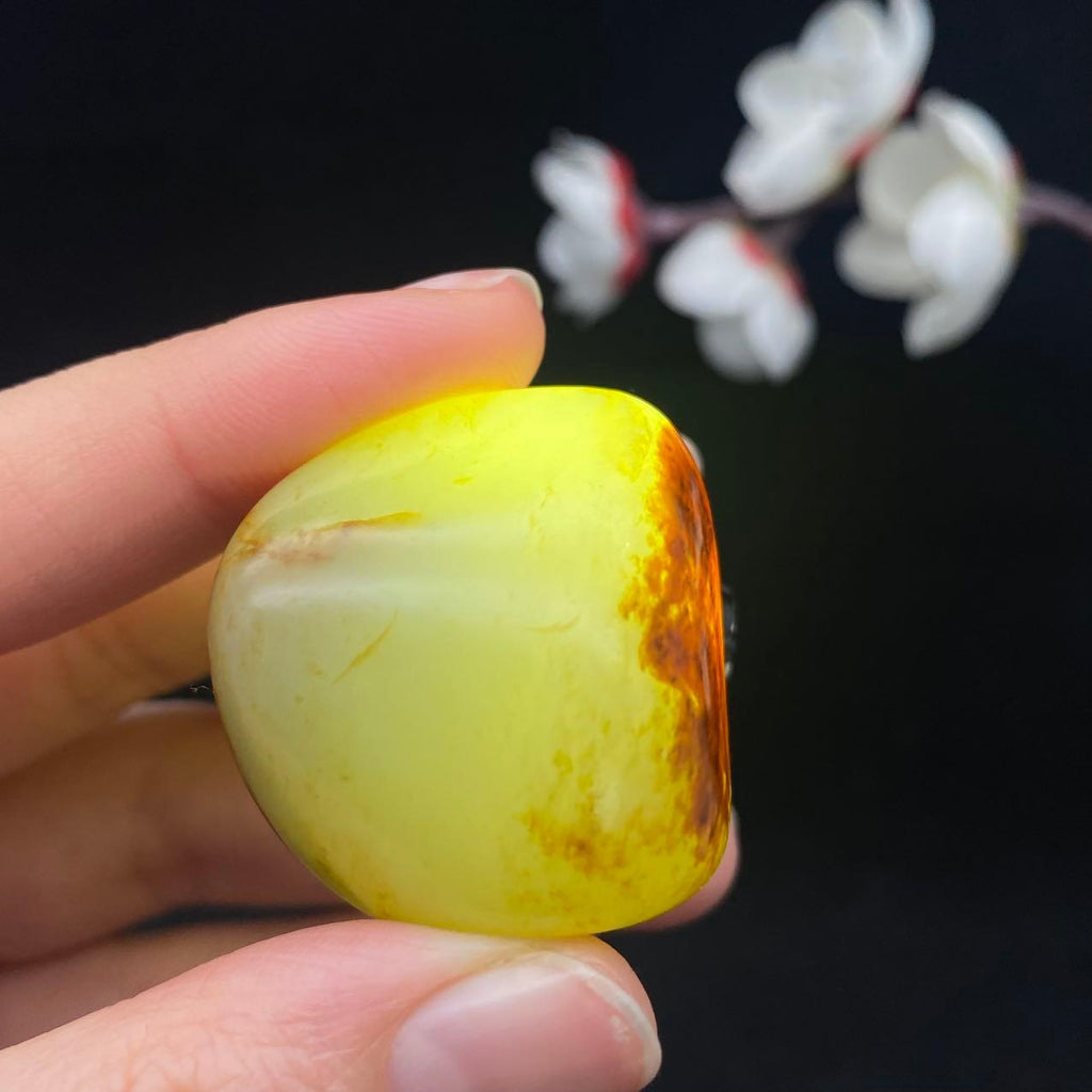 和田玉聚红皮籽料挂件（37.2g）